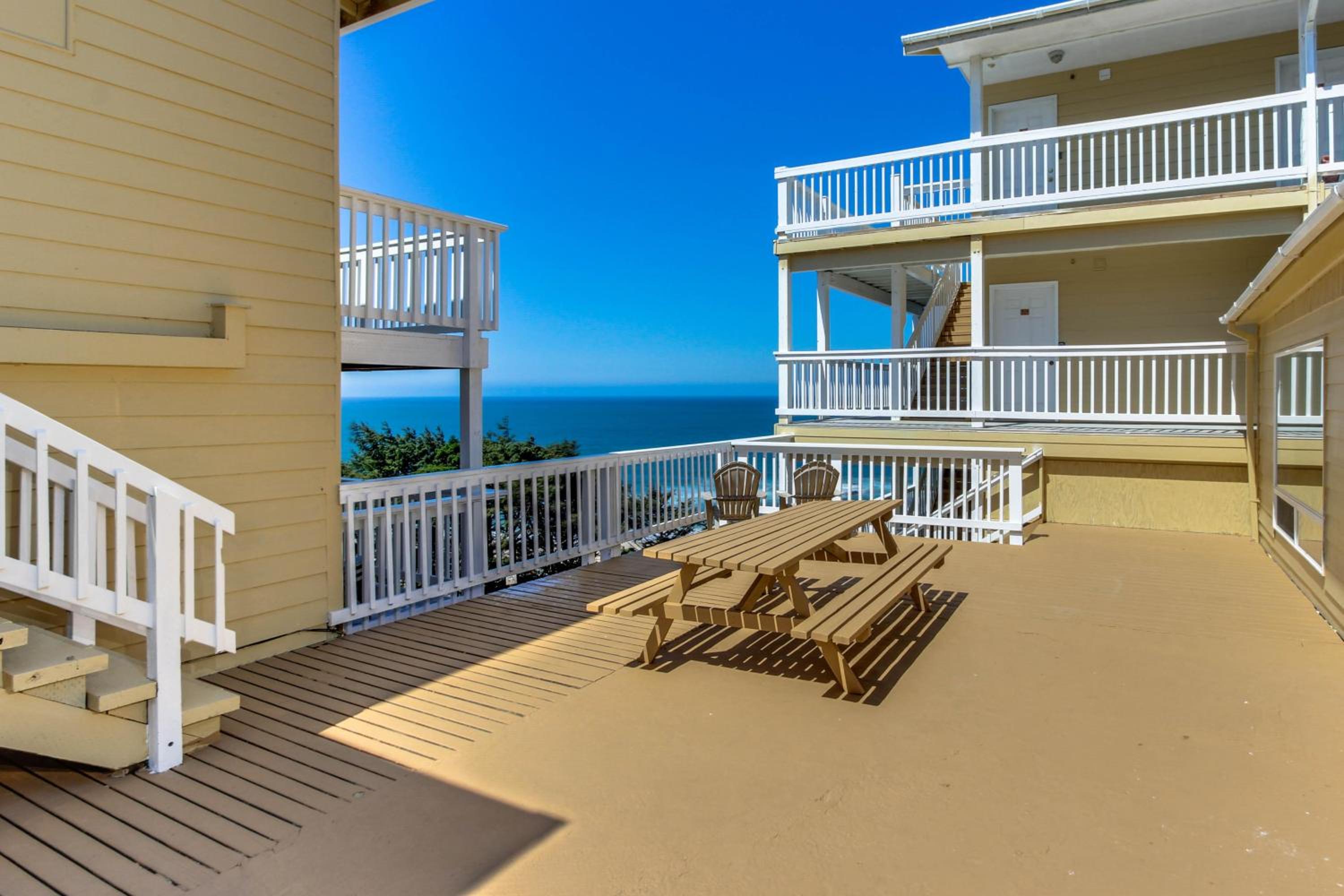 Sandstone Point Hotel view 3