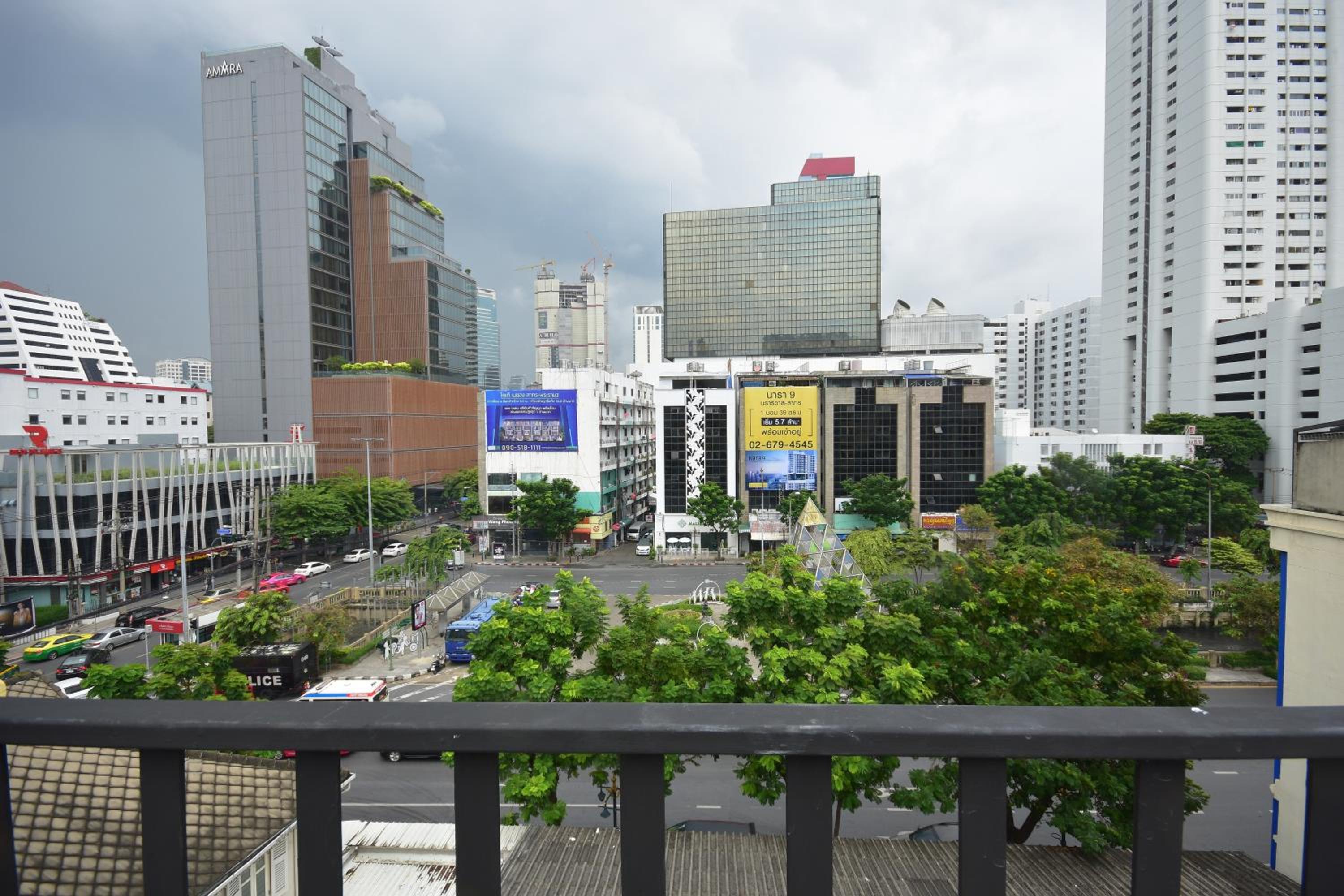 The Chatbox Silom Hostel
