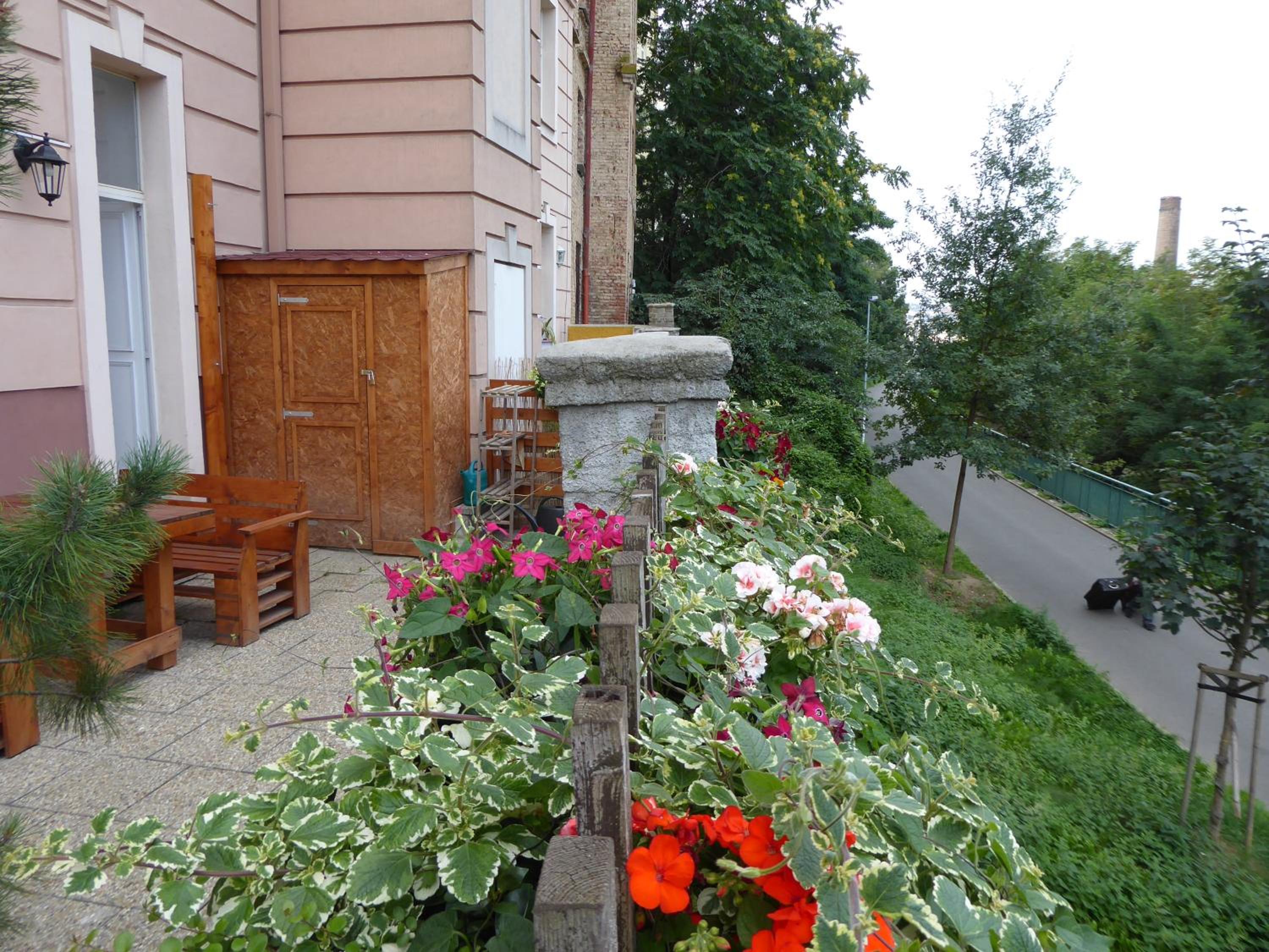Victoria Design Stays - Apartment Rehorova