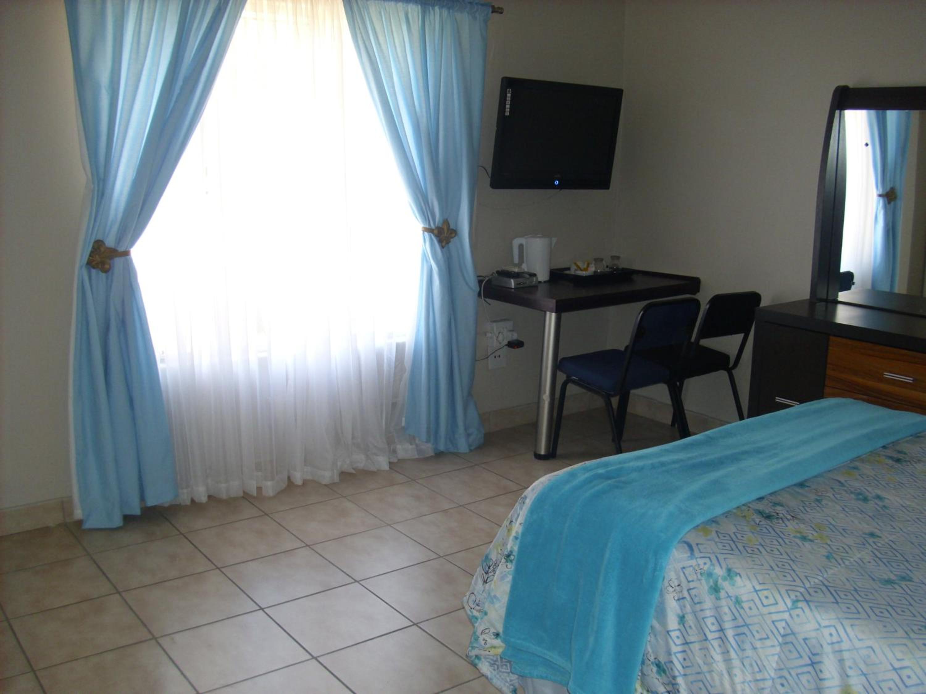 Tropical Paradise Guest House view 4