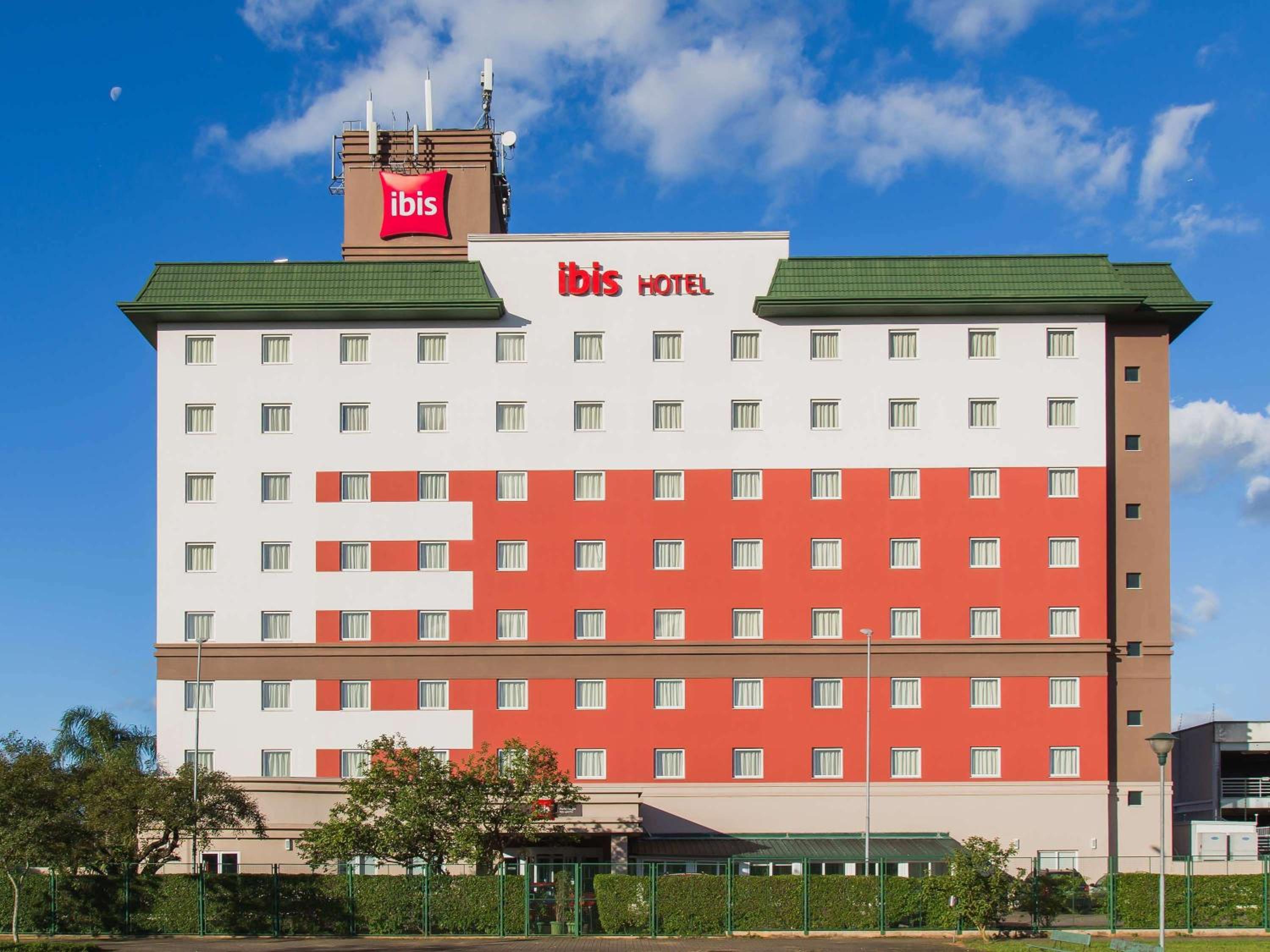 Hotel ibis Porto Alegre Aeroporto - Image 1