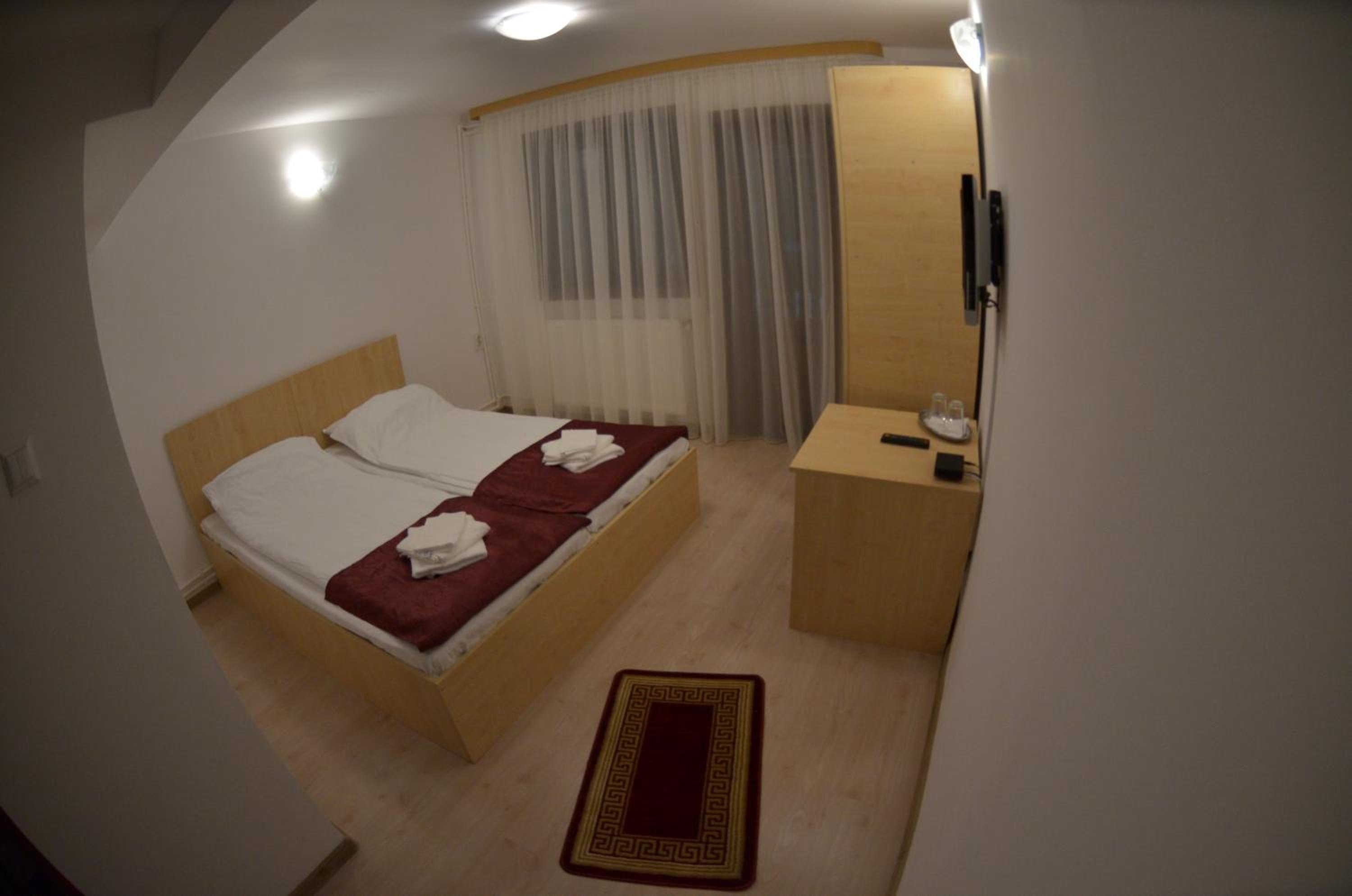 Popas Azuga view 3