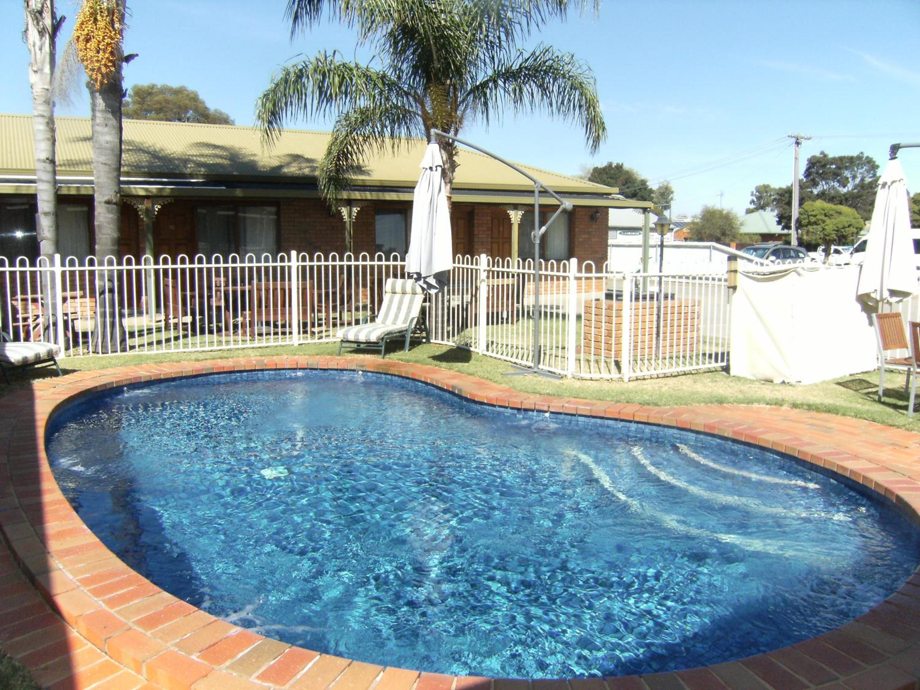Regency Court Motel view 4