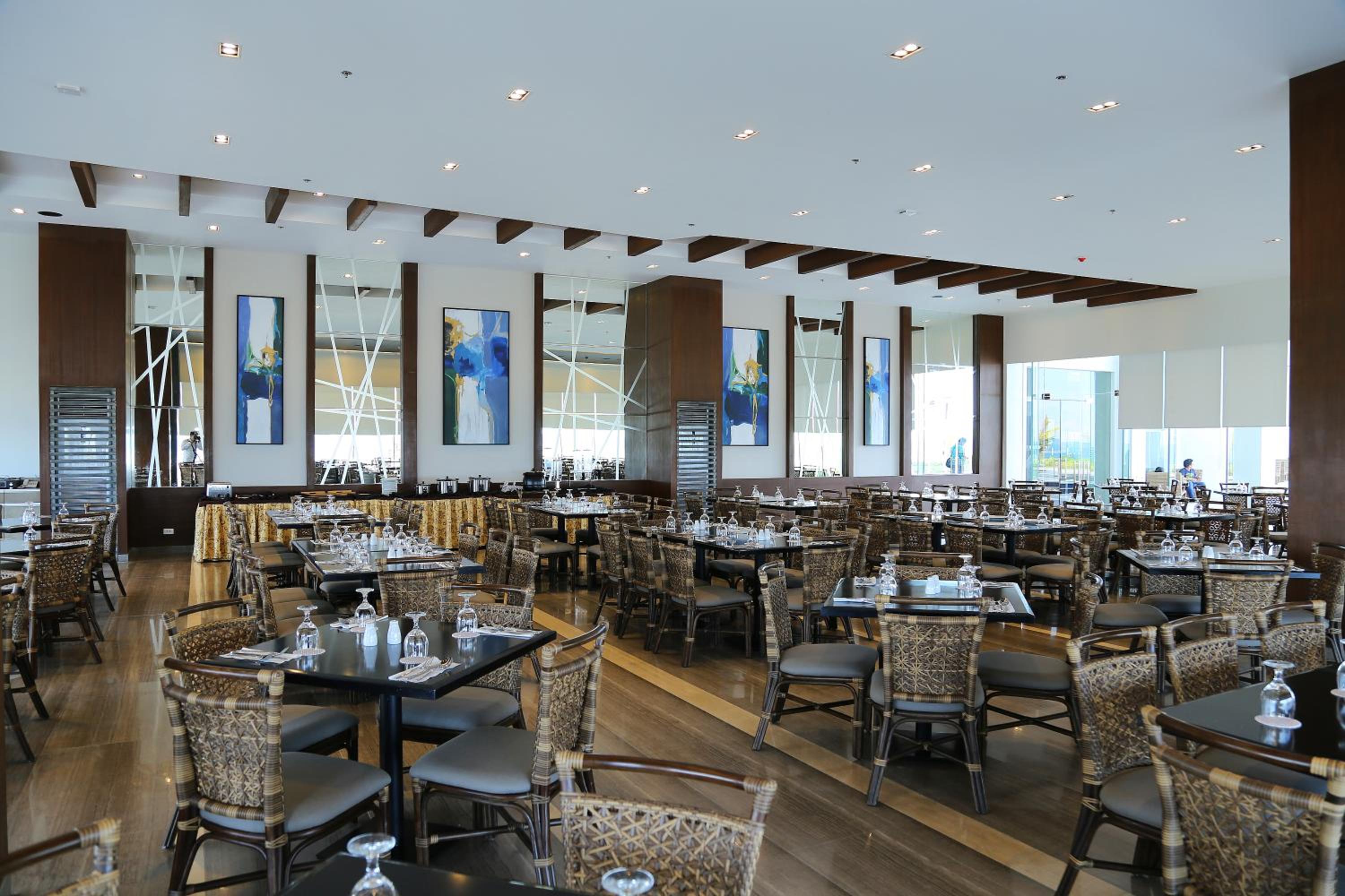 Arterra Hotel and Resort, Mactan - 24