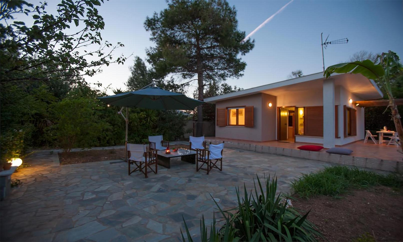 Τhe banana tree beach house