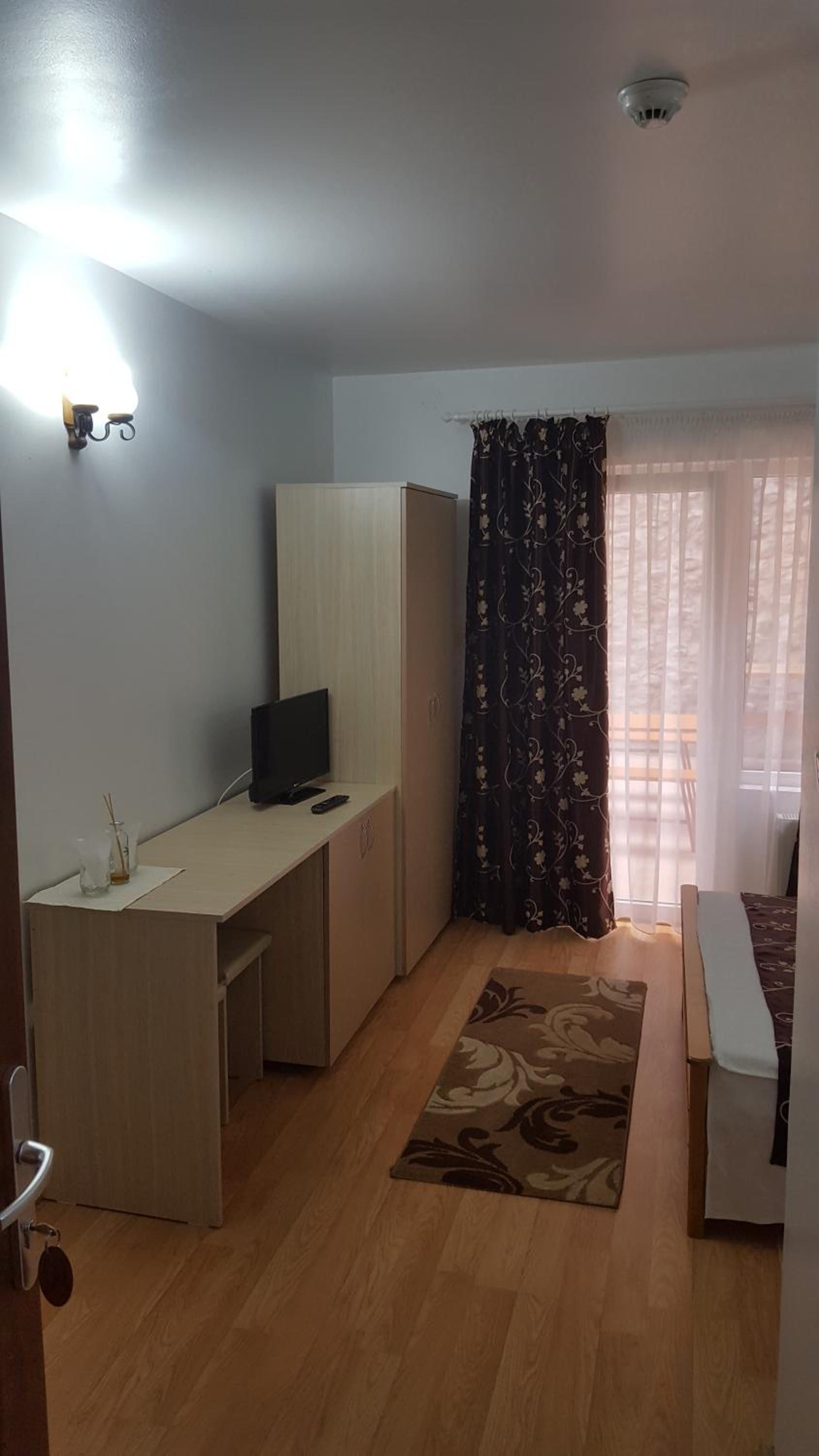 Photo 11