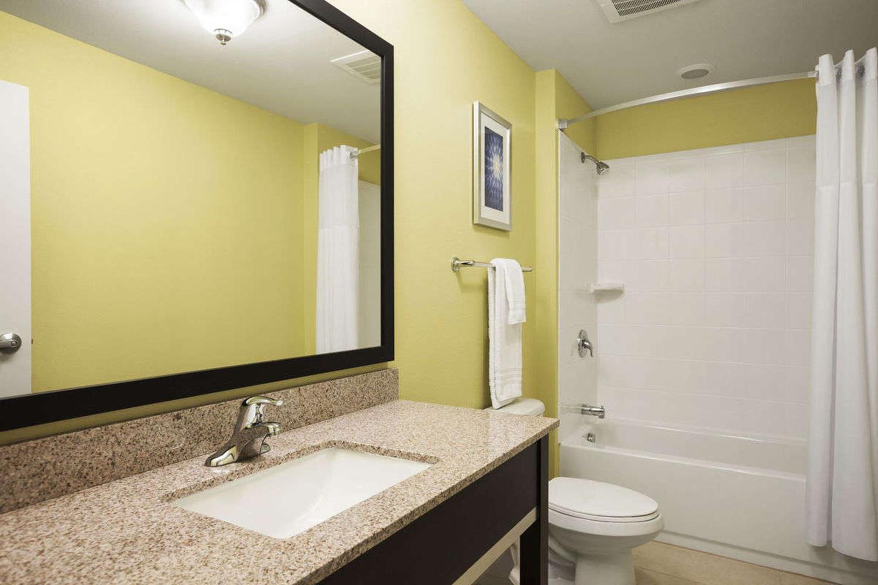 Sleep Inn & Suites Altoona North