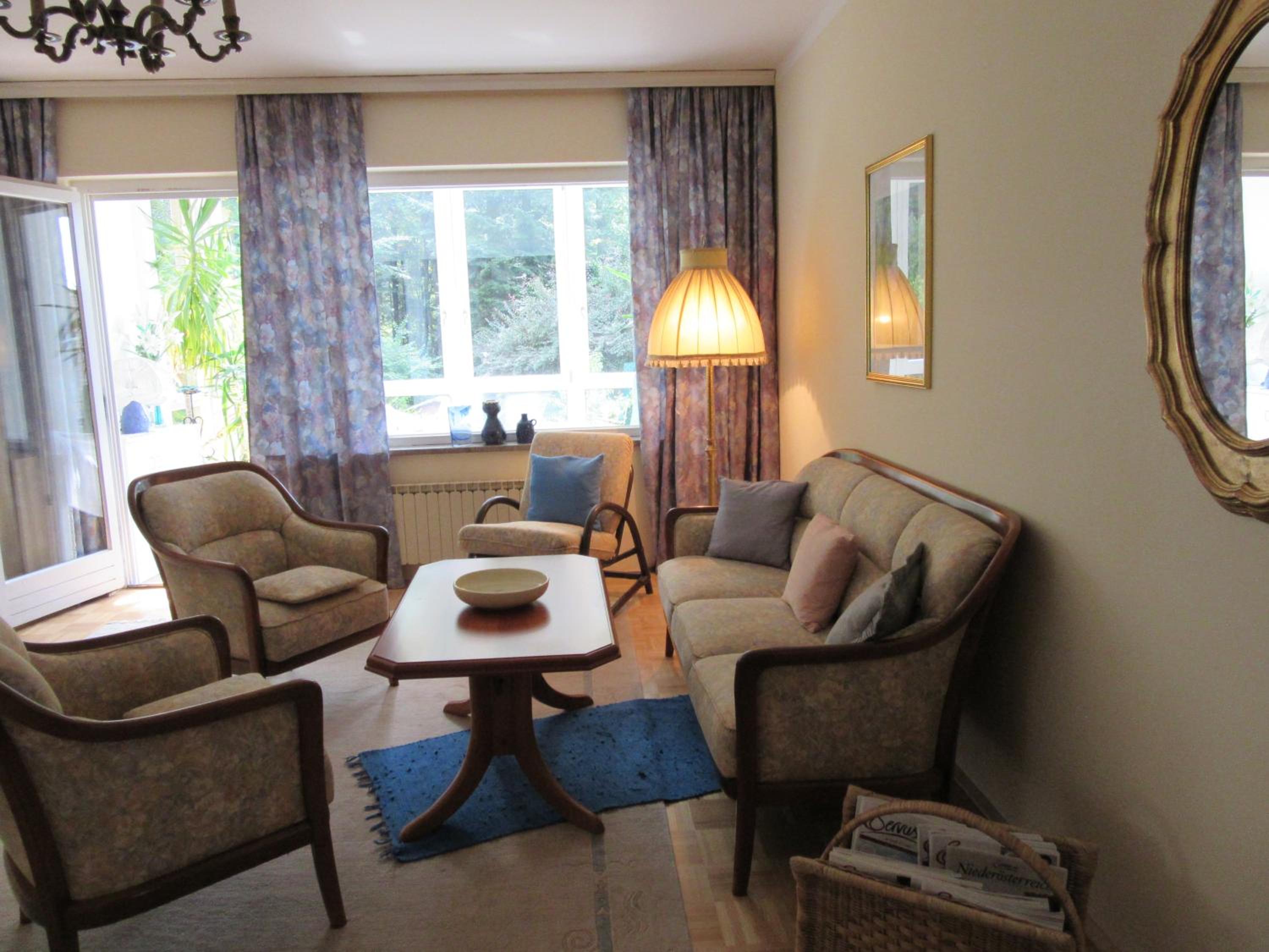 Appartement-Heuberg view 3