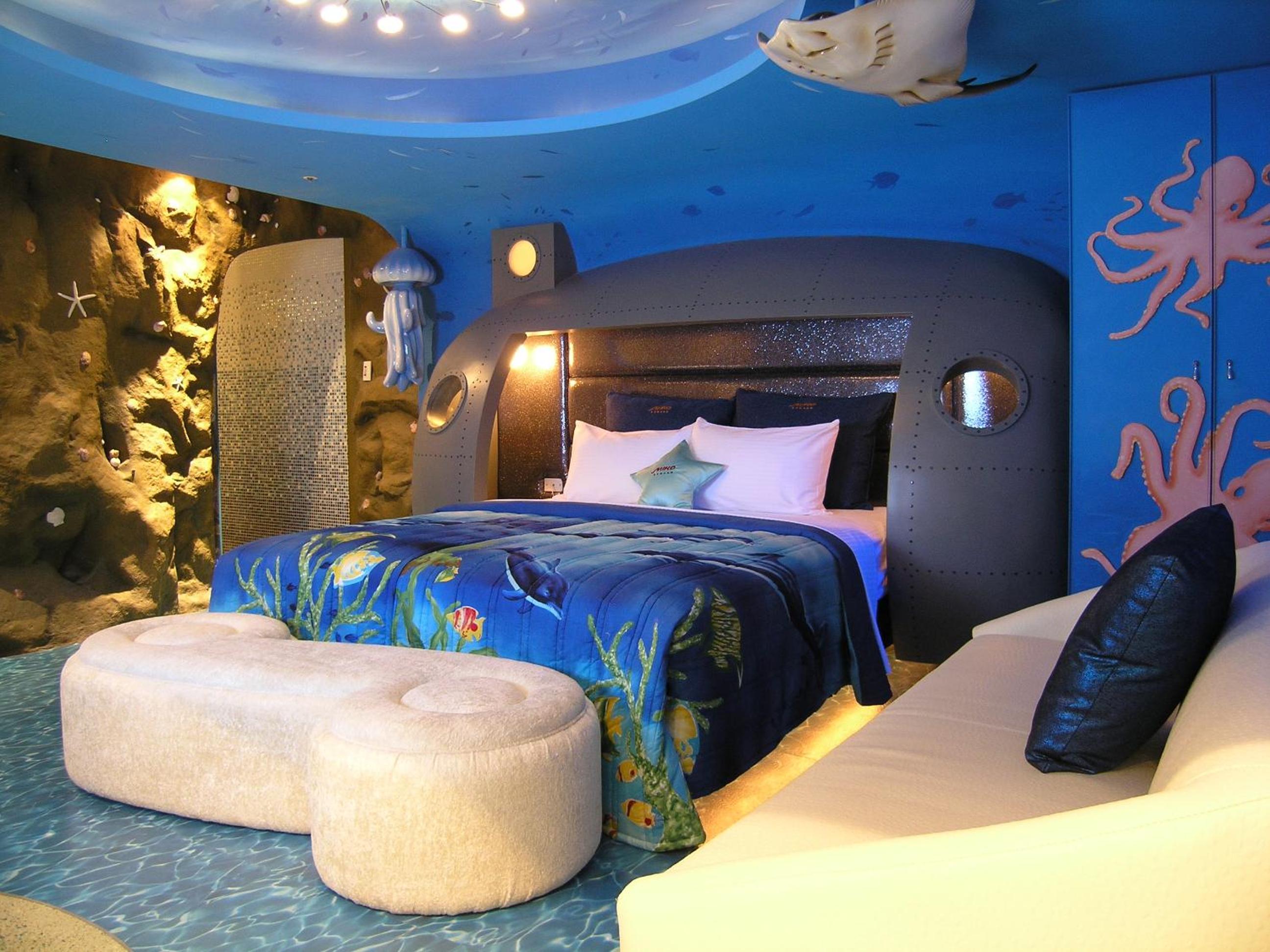 hotel room