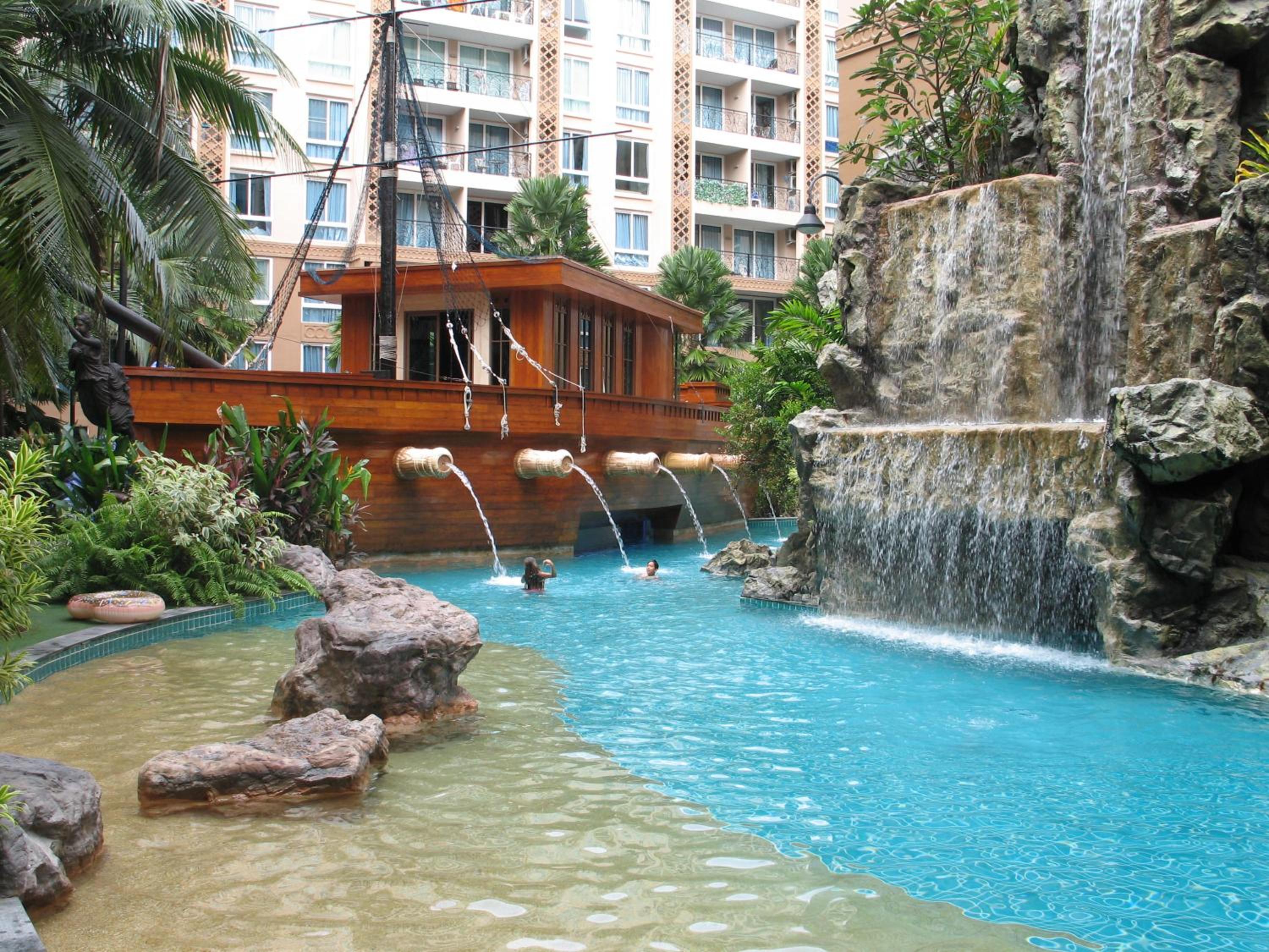 Atlantis Condo Resort