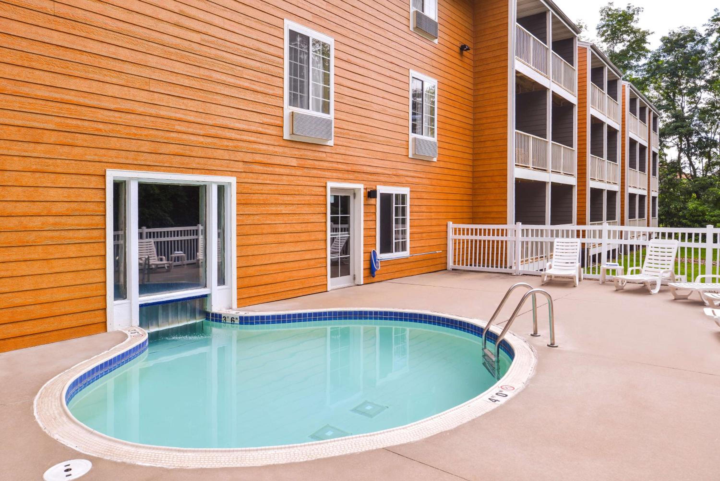 Dubuque Vacations - Best Western Galena Inn  Suites - Property Image 5