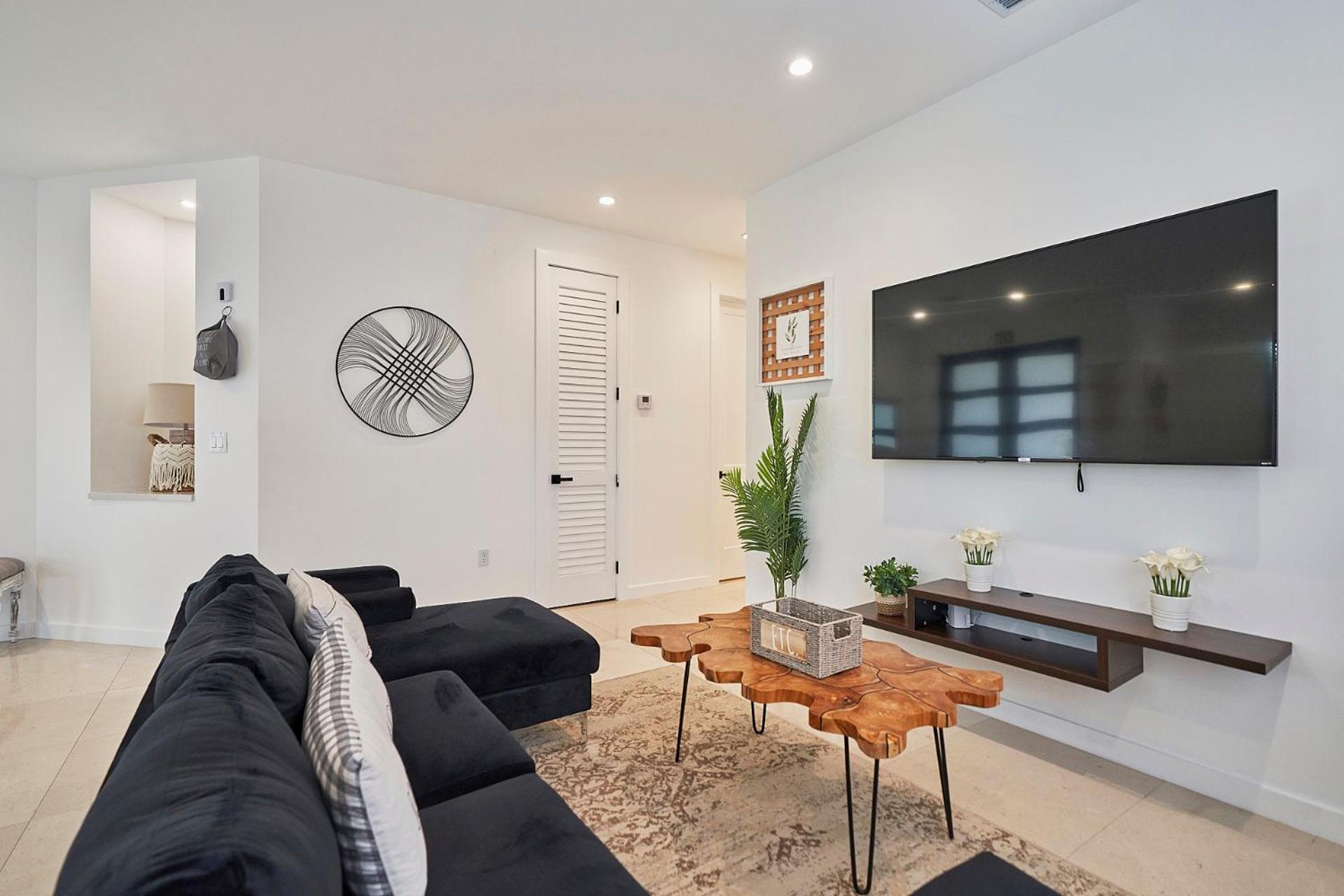 Modern New Construction Villa