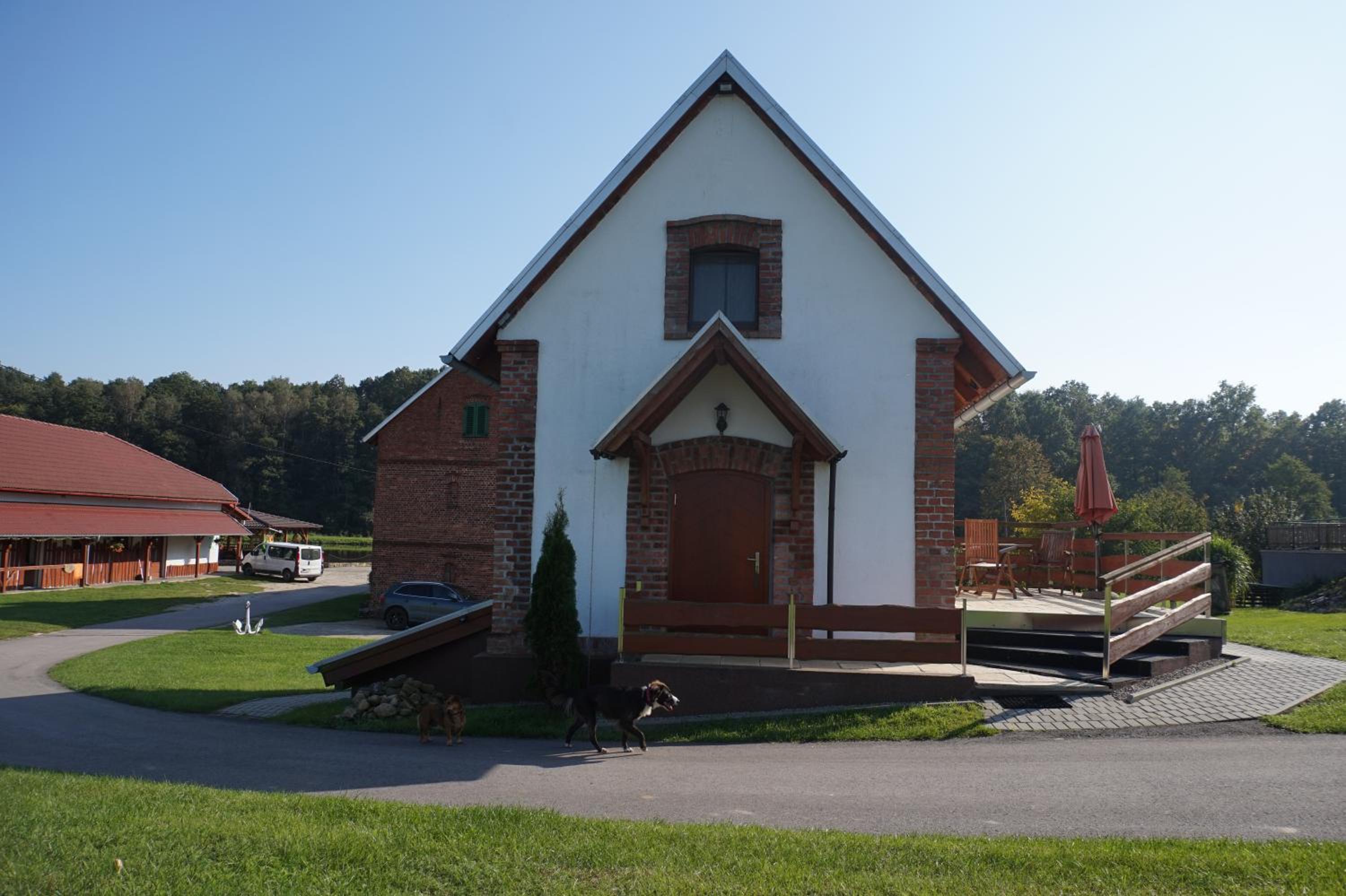Photo 13