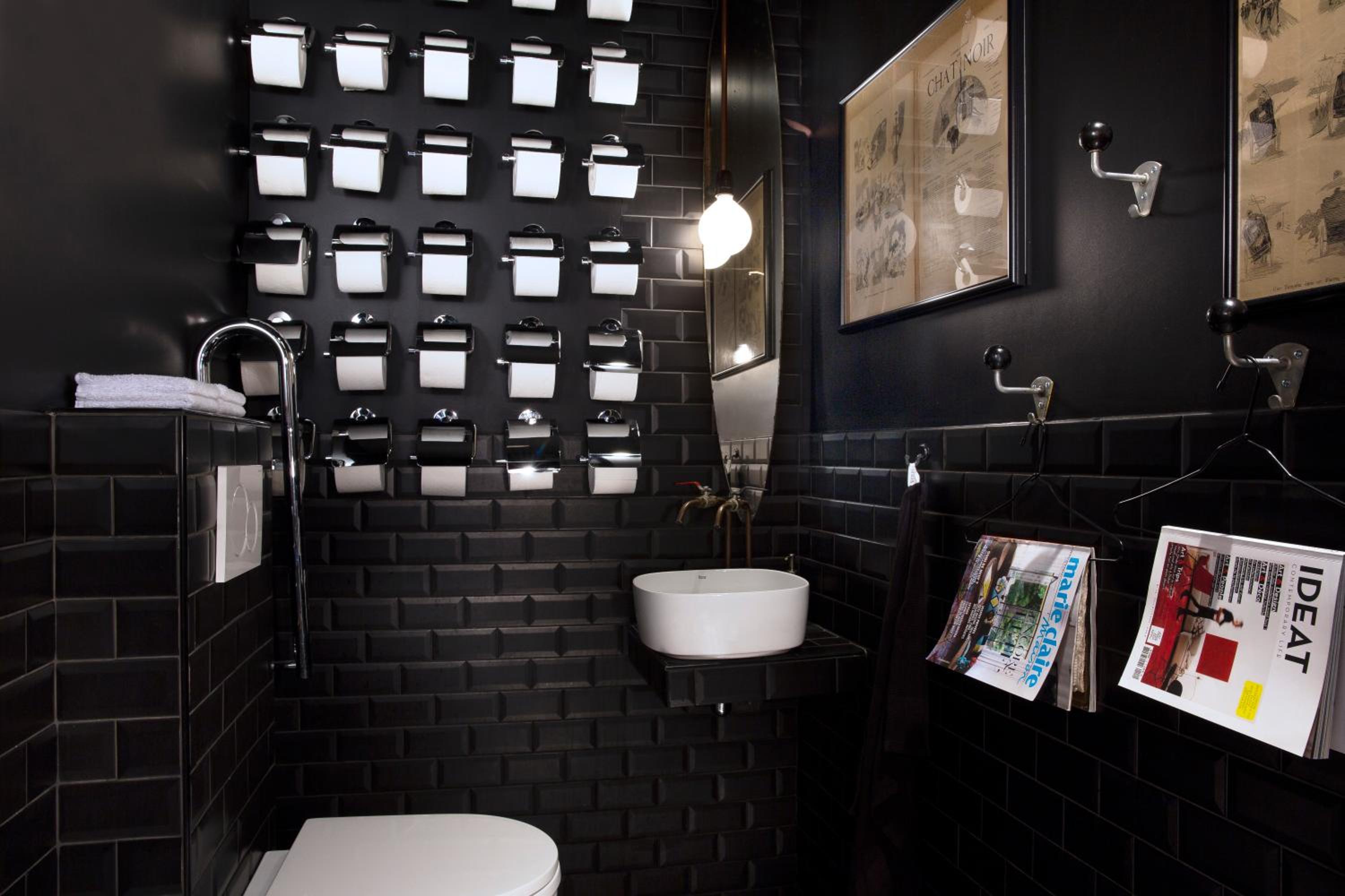 Hotel Le Chat Noir