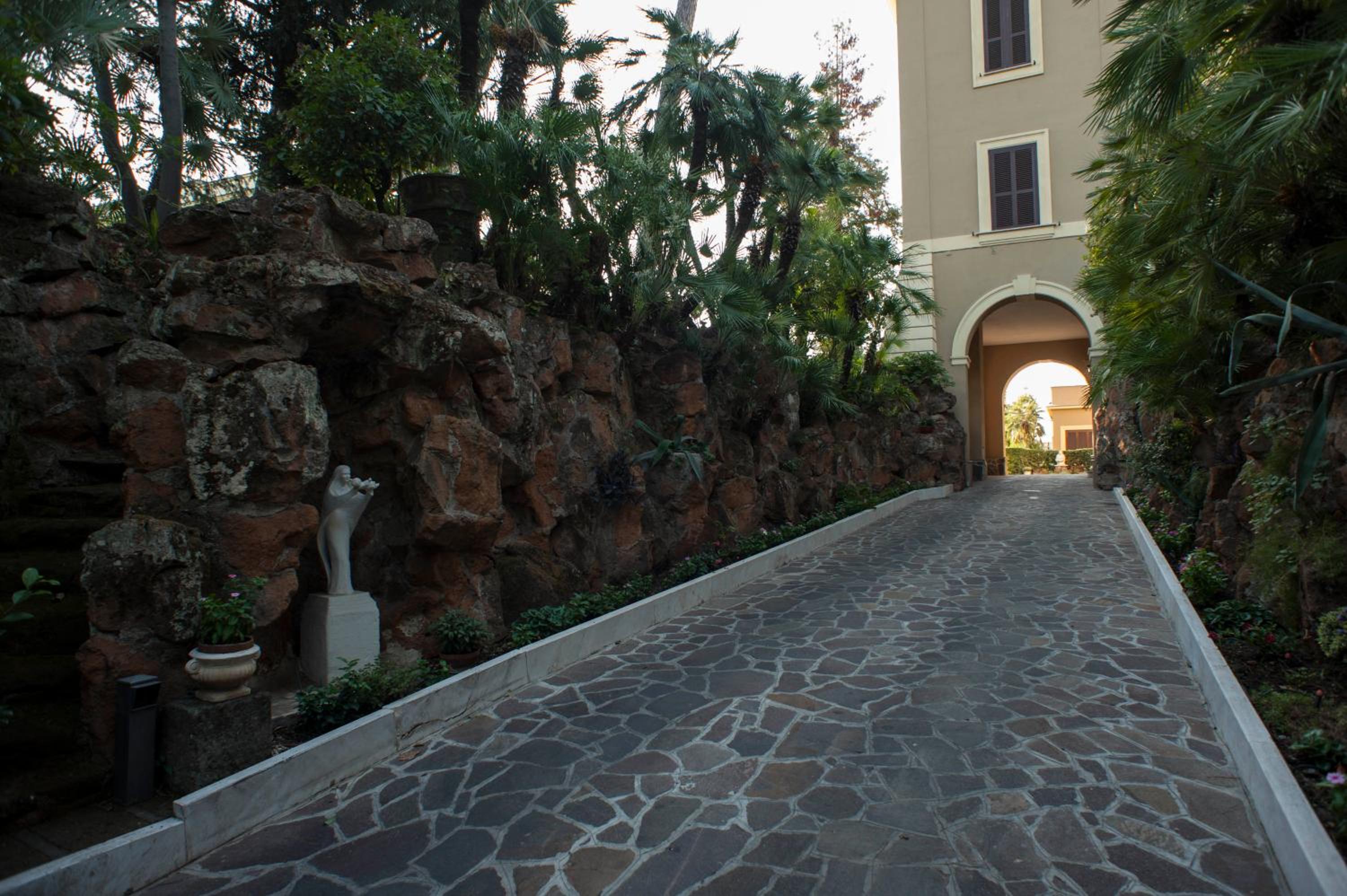Villa Angelina — 12
