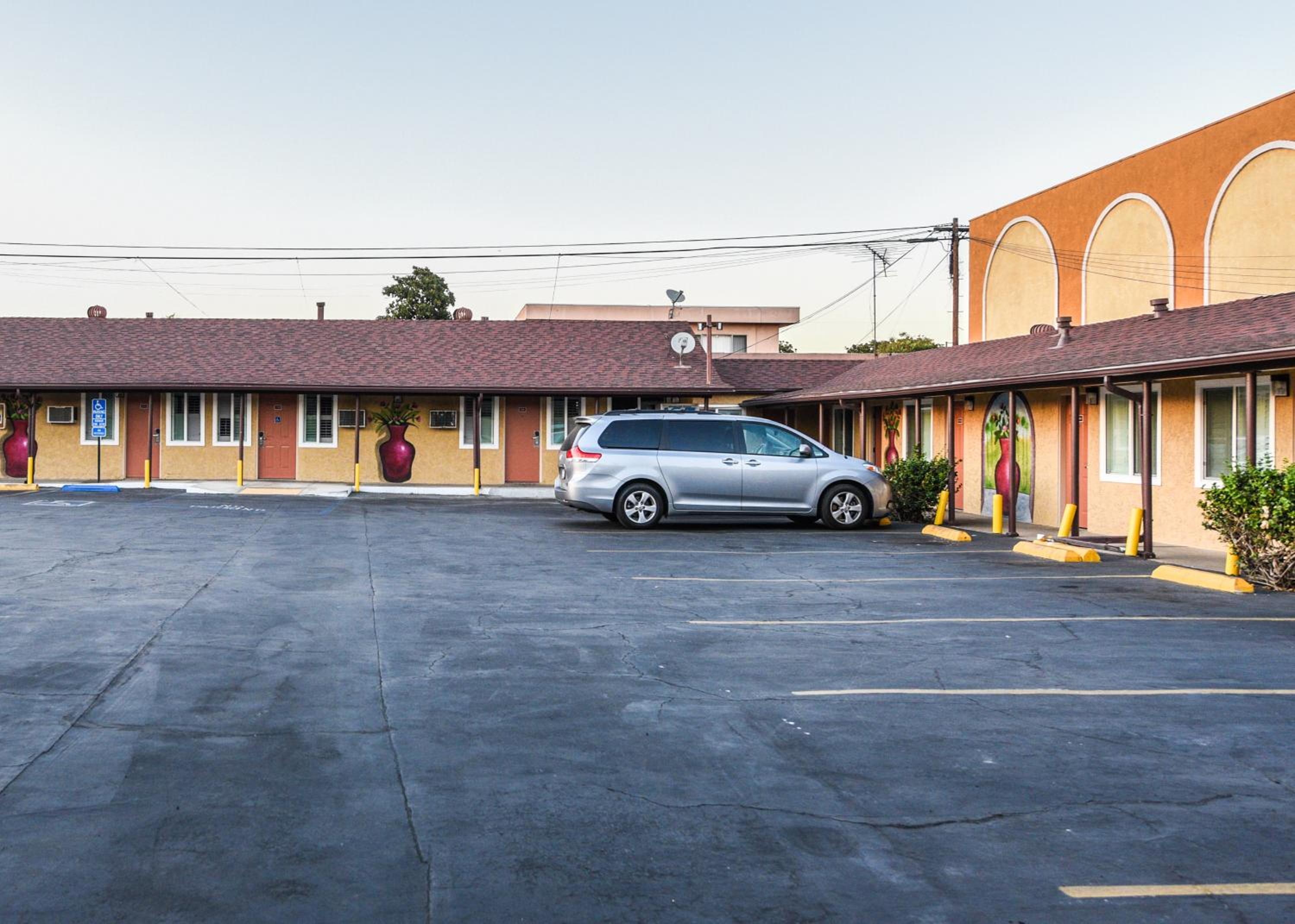 Casa Bell Motel, Los Angeles - LAX Airport view 3