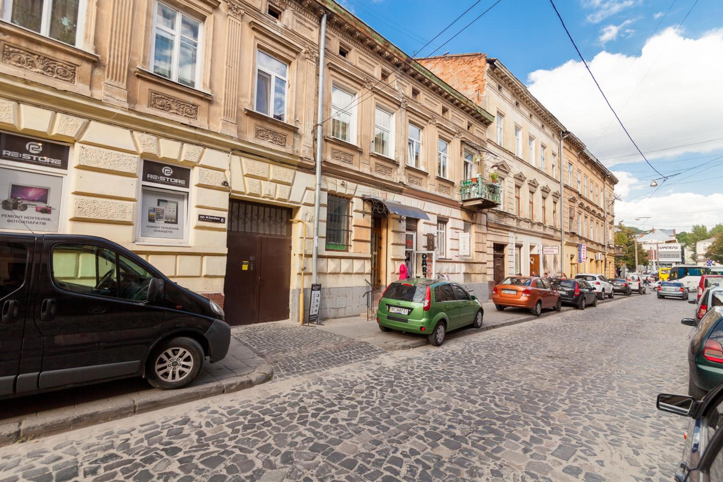 Near Opera Apartment