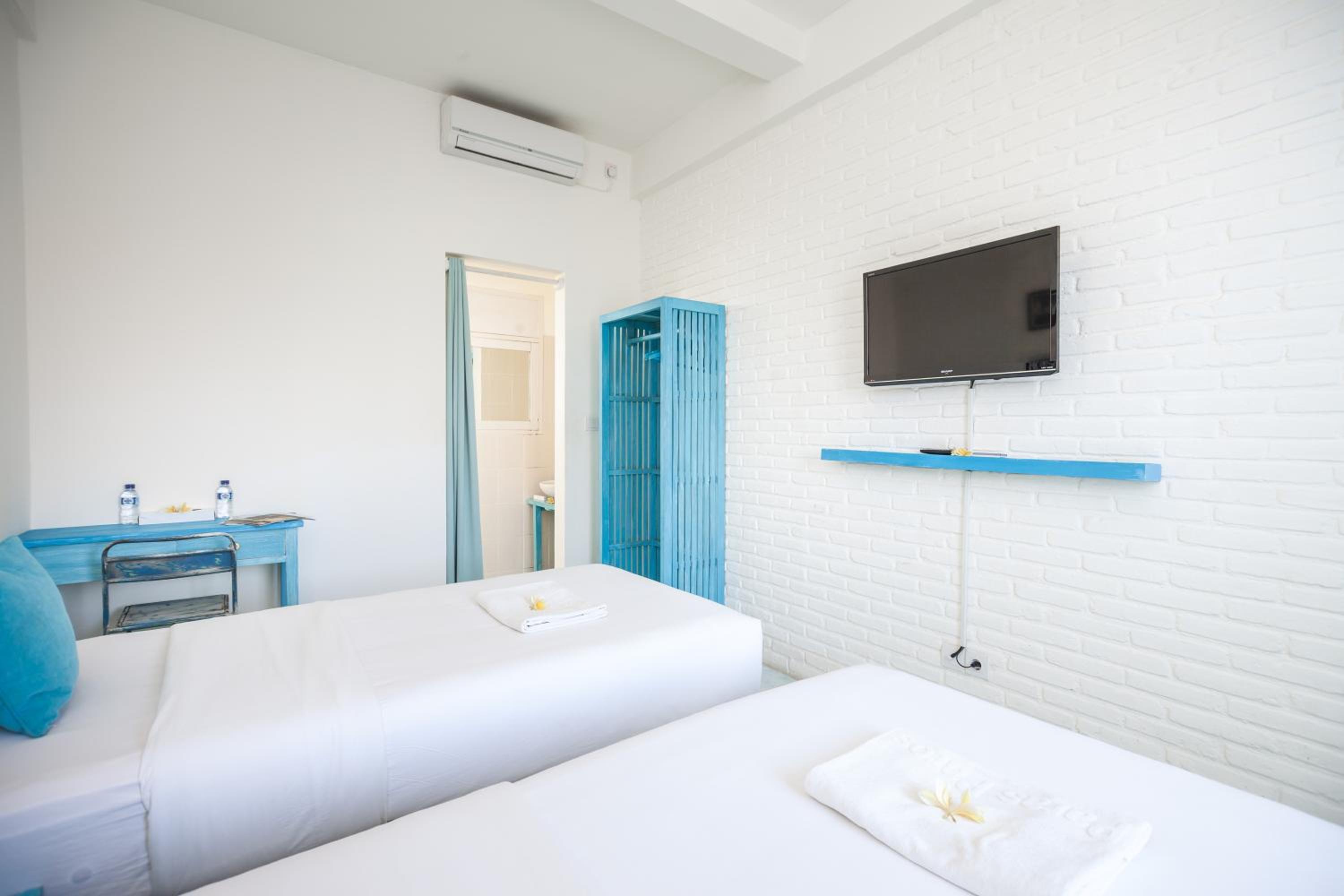 Sanur Vacations - Paras Paros Marina Lodge - Property Image 8