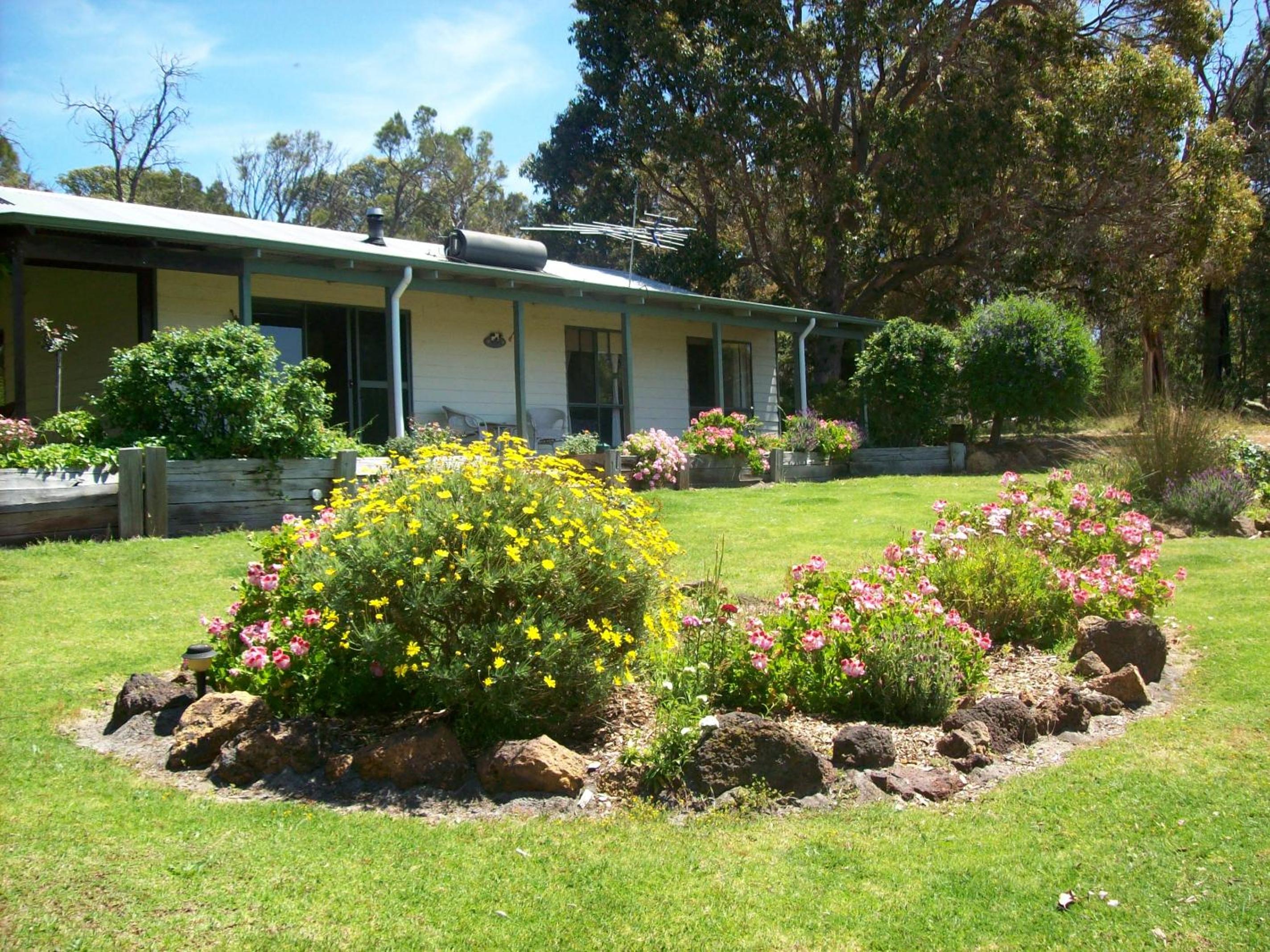 SilverSprings Spa Retreat Pet Friendly Cottages and Glampings