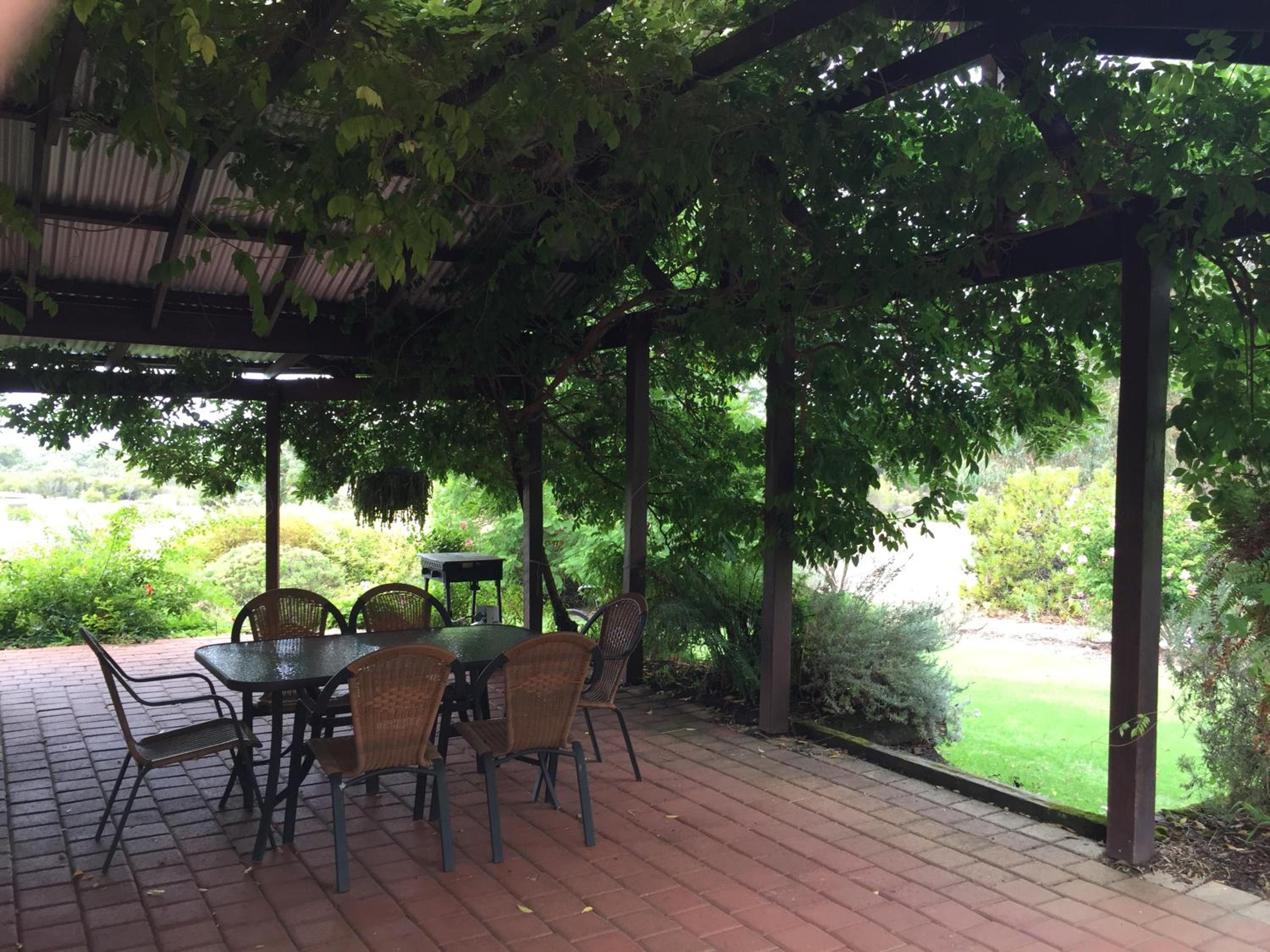 SilverSprings Spa Retreat Pet Friendly Cottages and Glampings