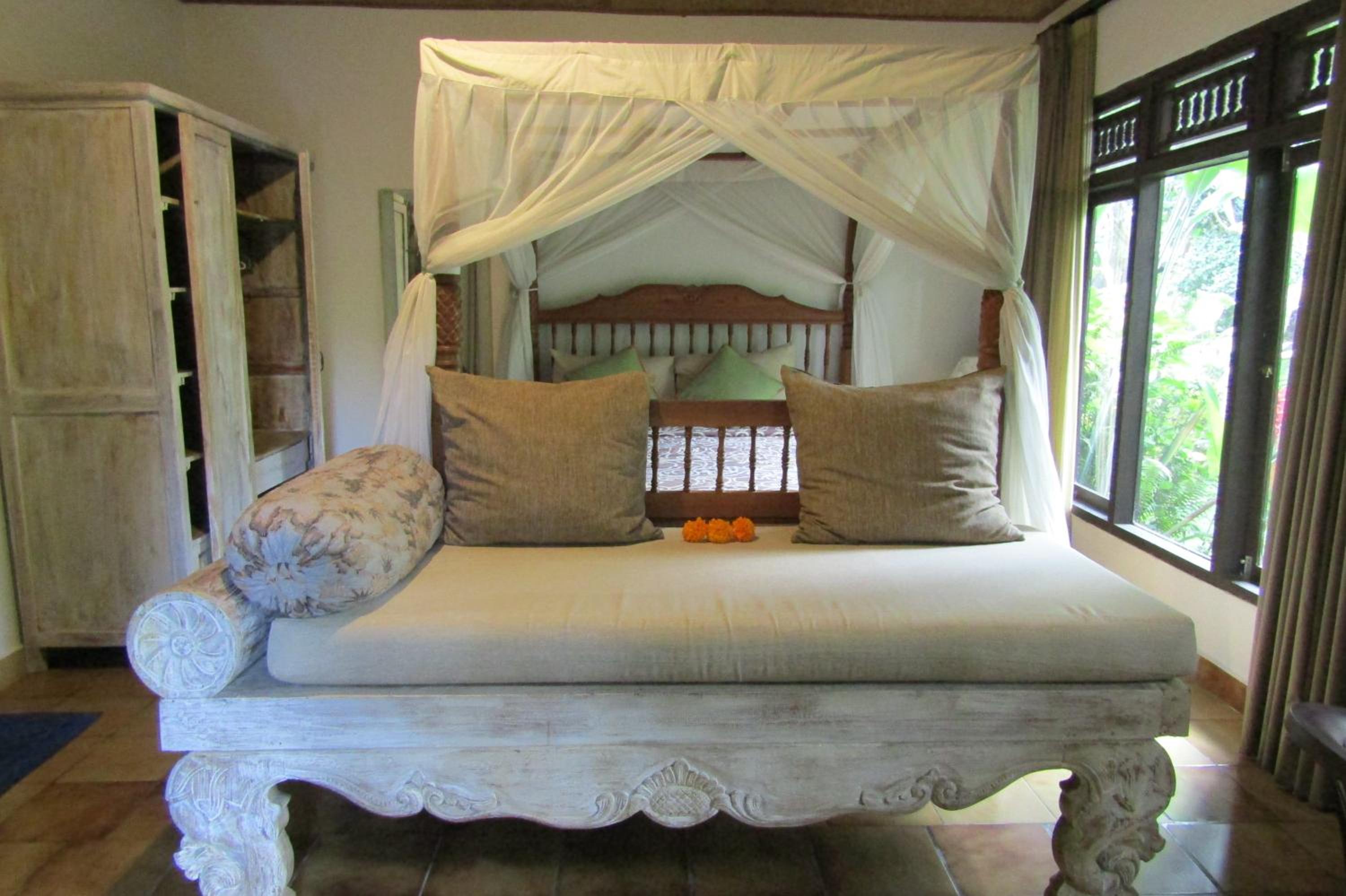 Recep Bungalow - Image 2