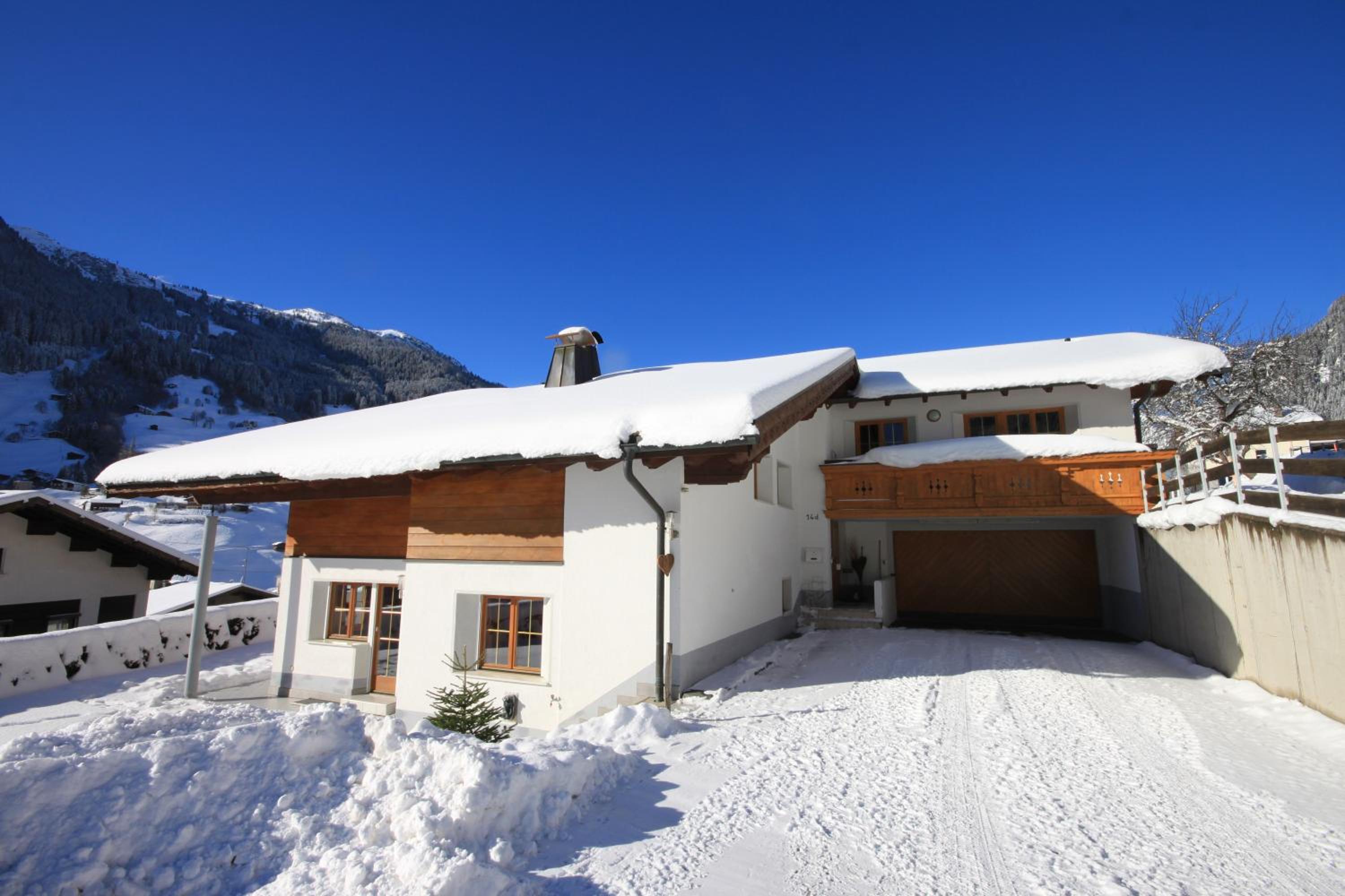 Haus Vallaster view 4
