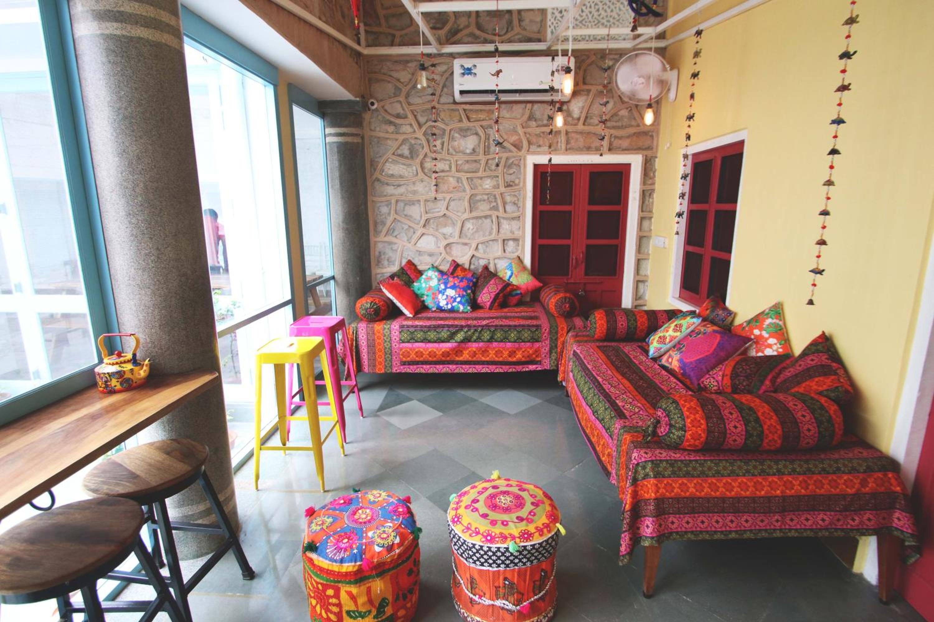 lounge