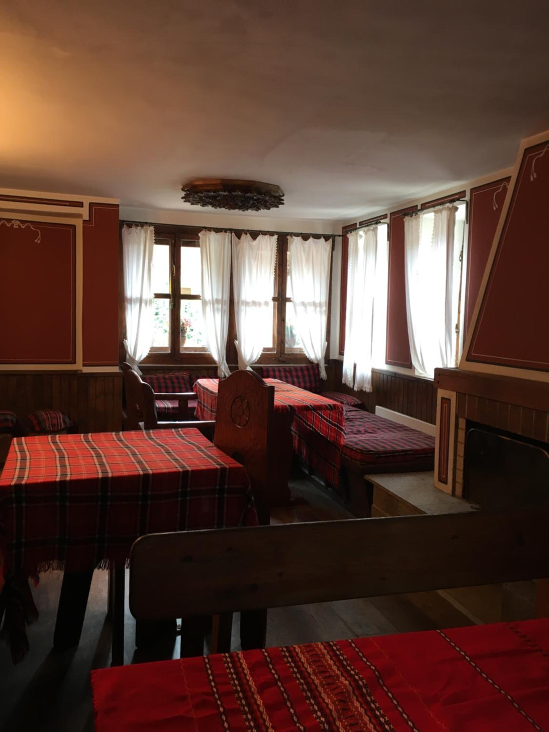 Hadji Neikovi Guest Houses