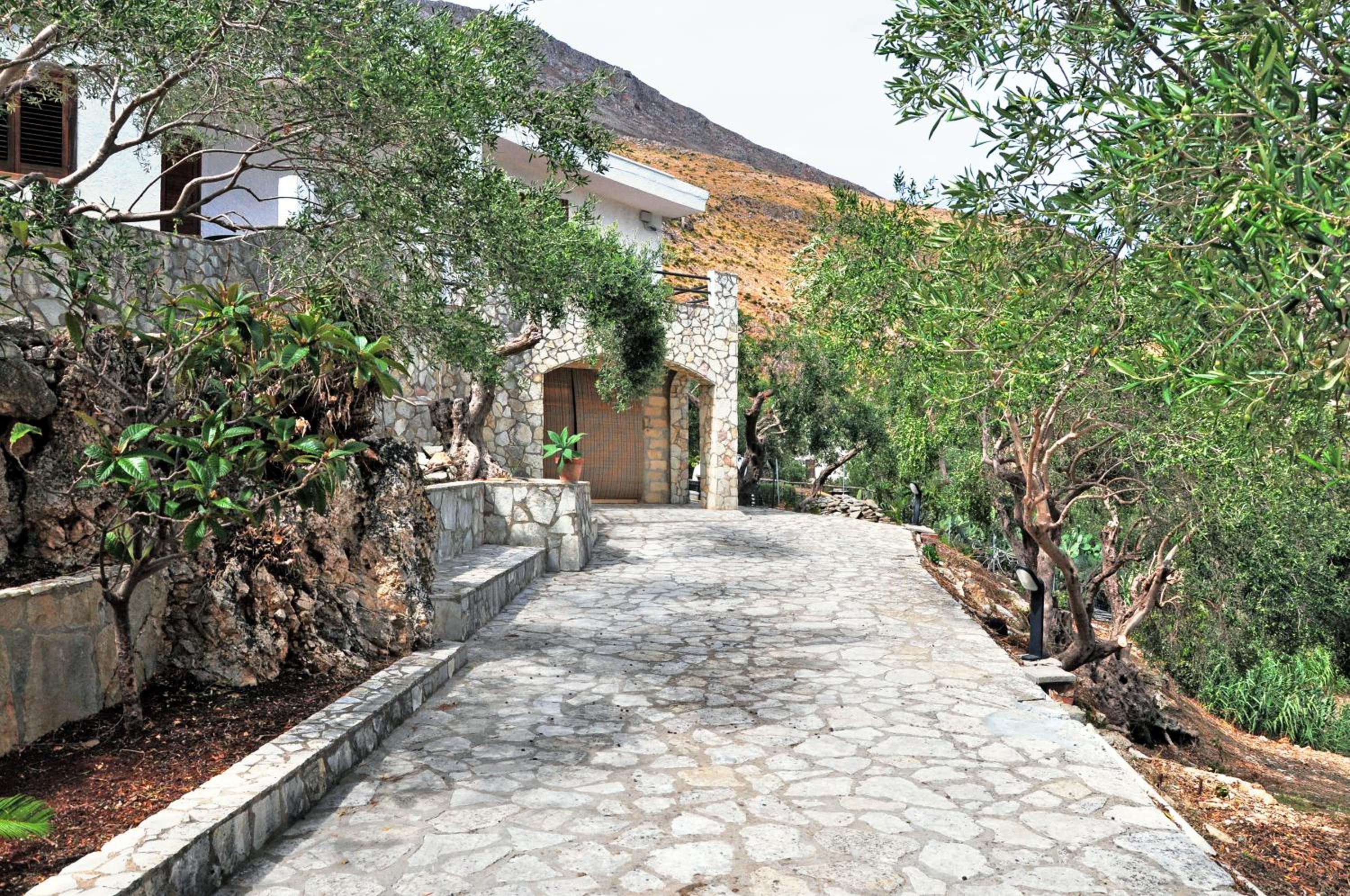 Villa Mediterranea view 2