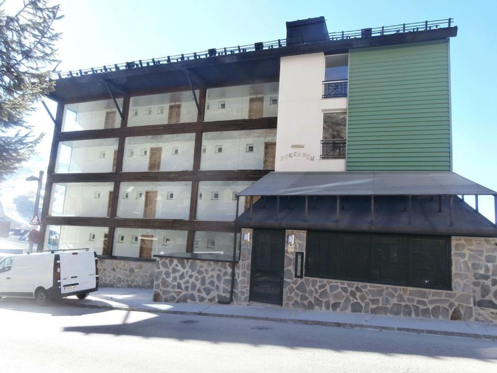 Apartamento Edificio Serraneu. Sierra Nevada. Granada view 3
