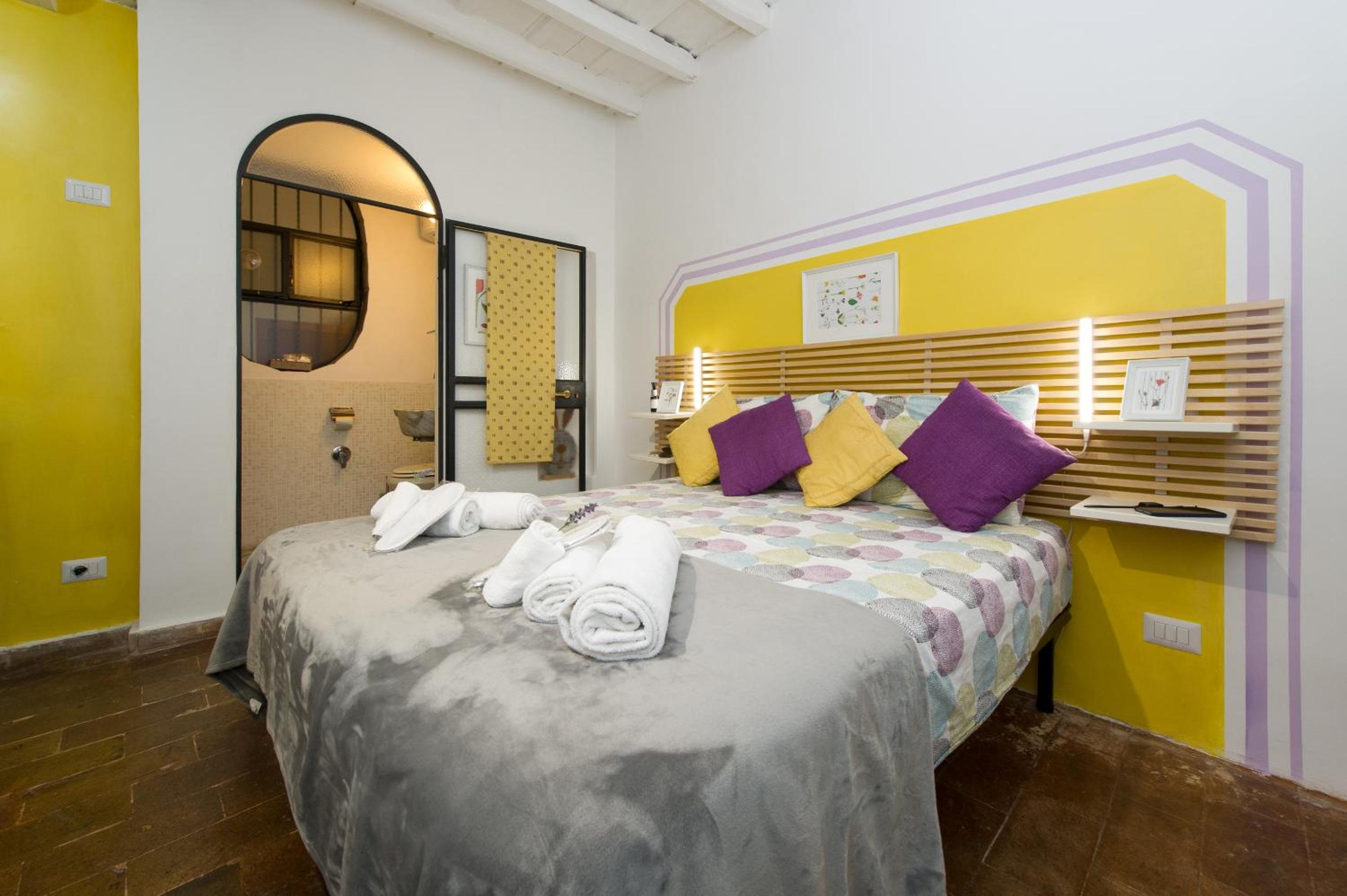 STELLA'S APARTMENT IN MONTI