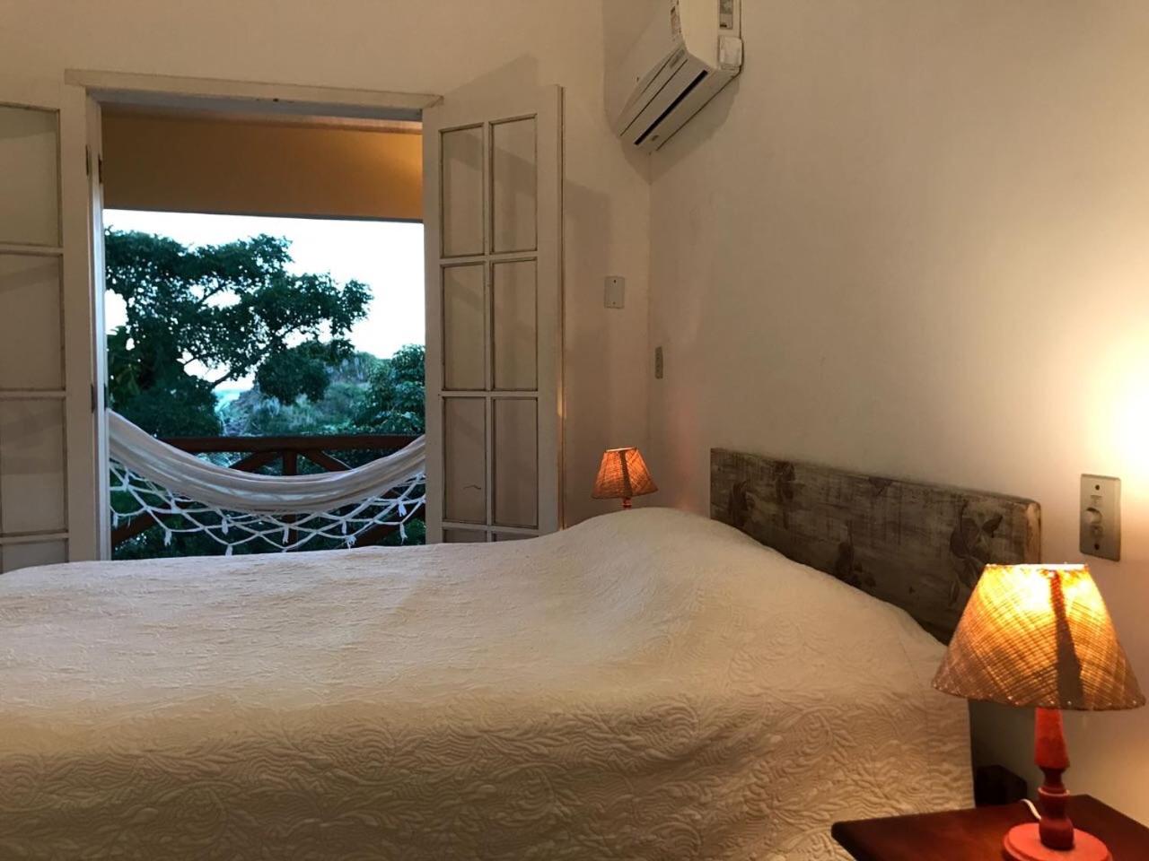 Praia da Ferradurinha Guest House
