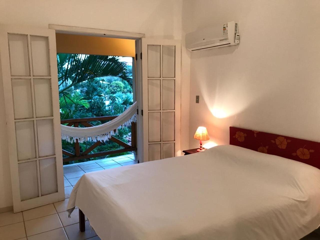 Praia da Ferradurinha Guest House