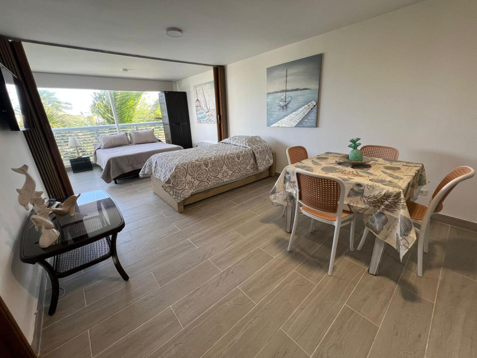 Hermoso apartamento con vista al mar
