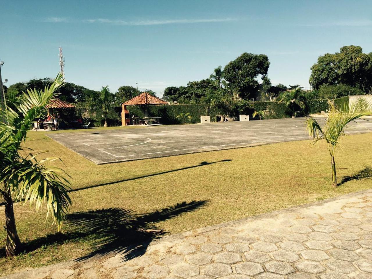 Kitinete Em Matinhos Com Piscina