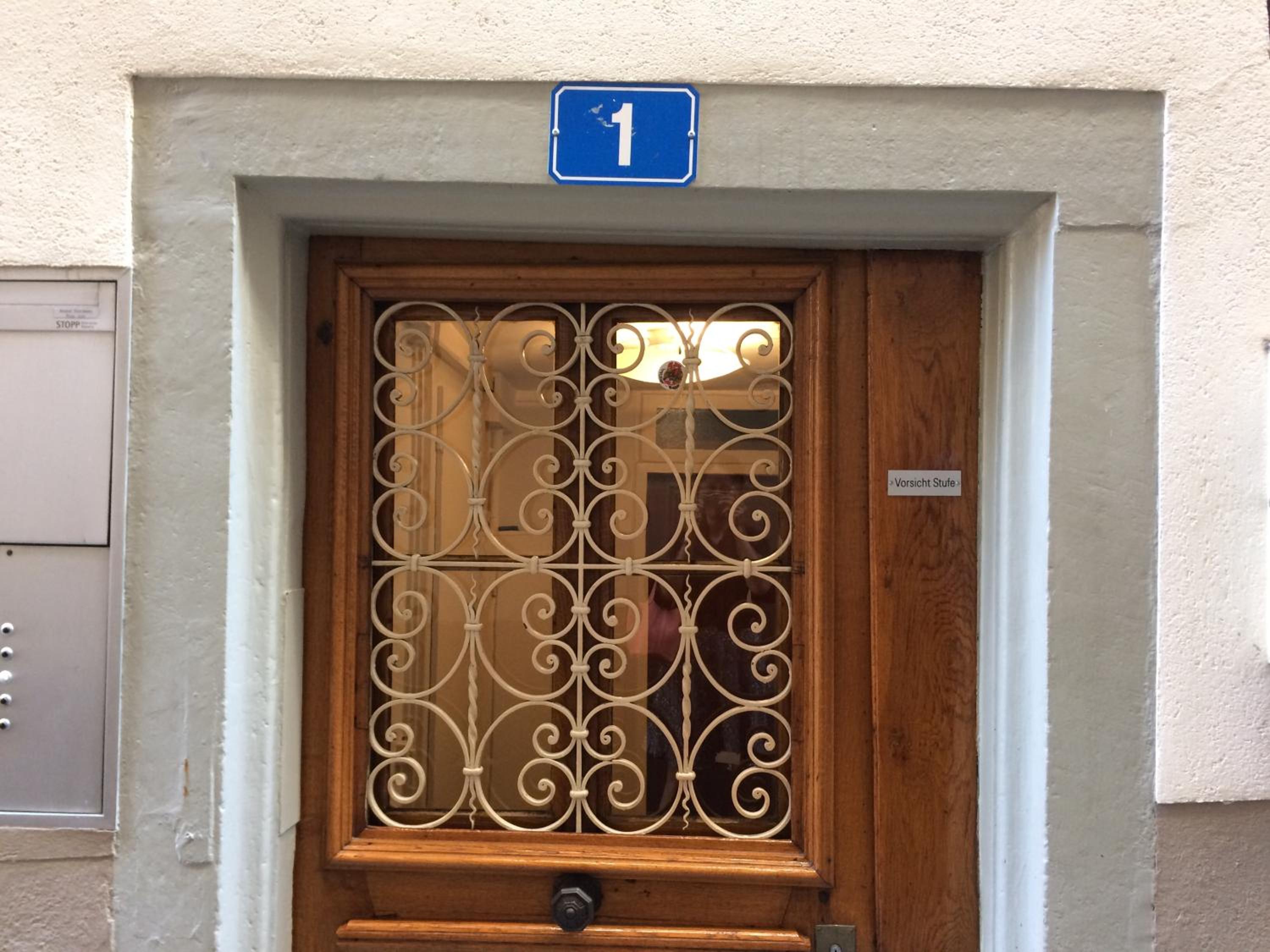 In Swiss Home - Rathaus from 1284 historical Apartment