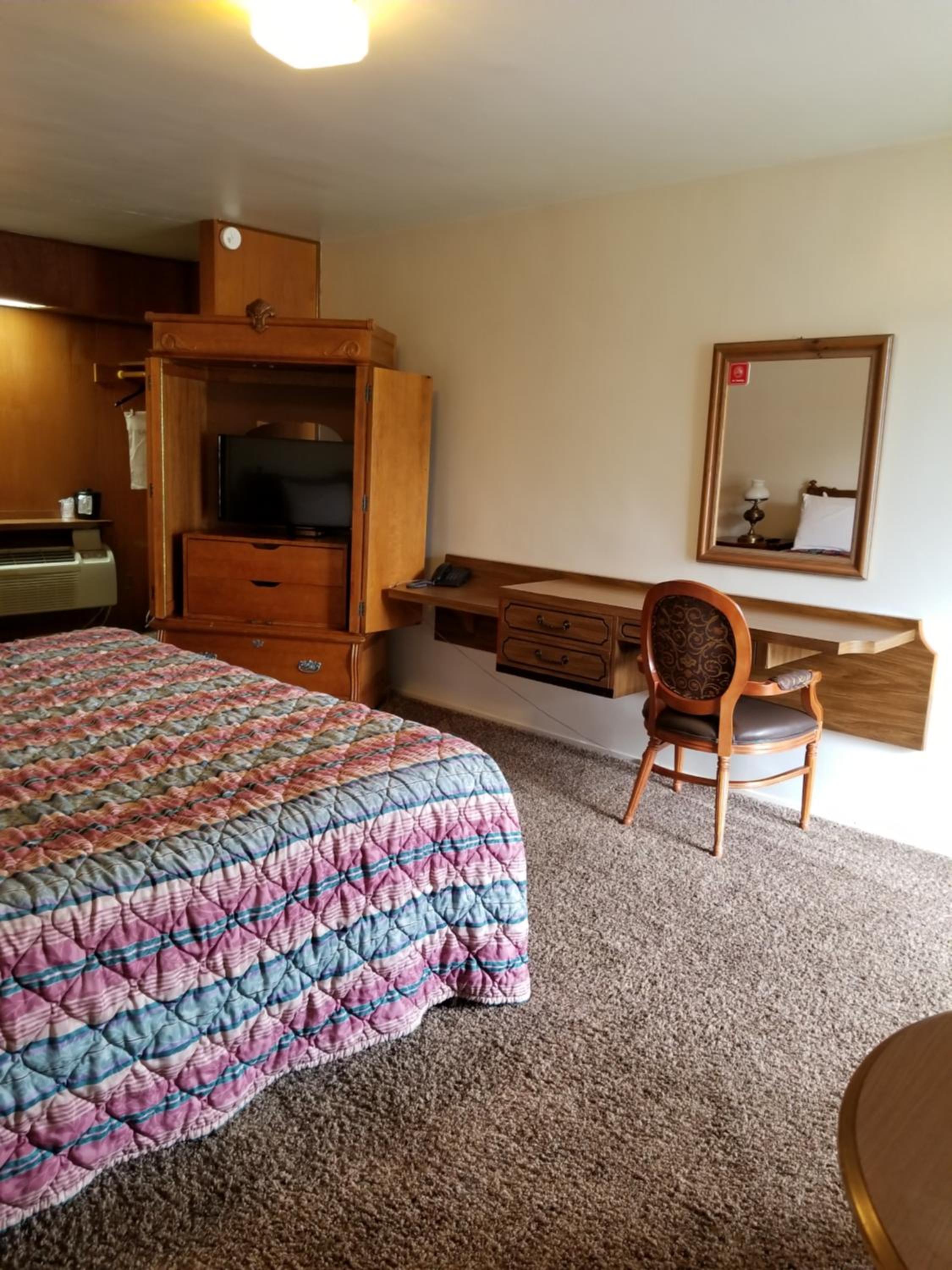 Plaza Motel - Property Image 7