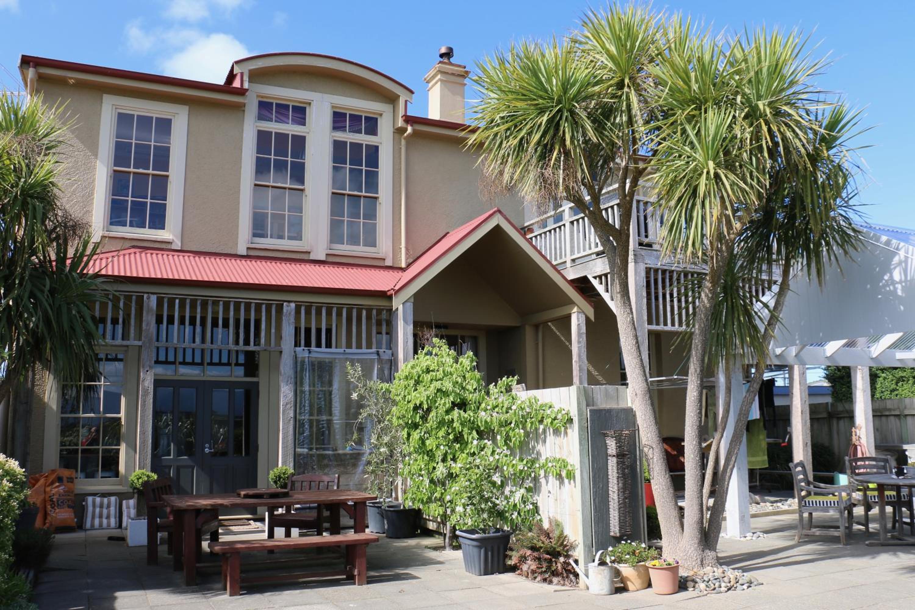 La Riviera Guesthouse view 2