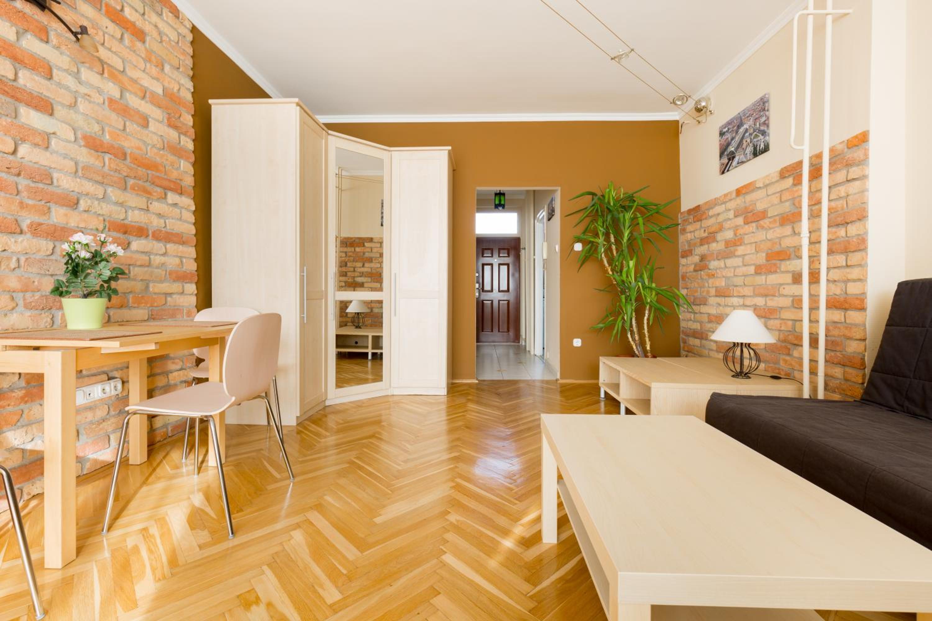 East Station Studios - Baross Home 1 & 2 view 3