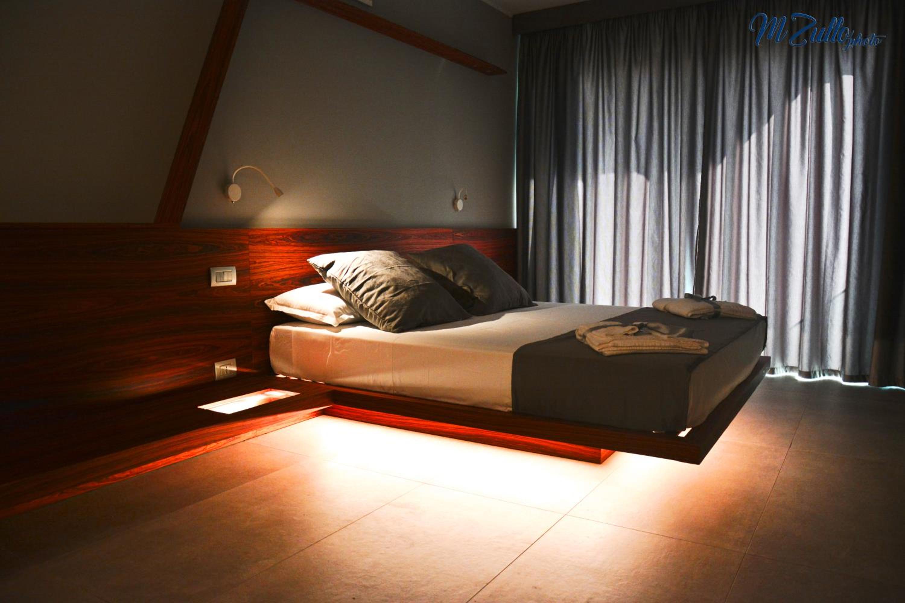 B&B Rakel Home