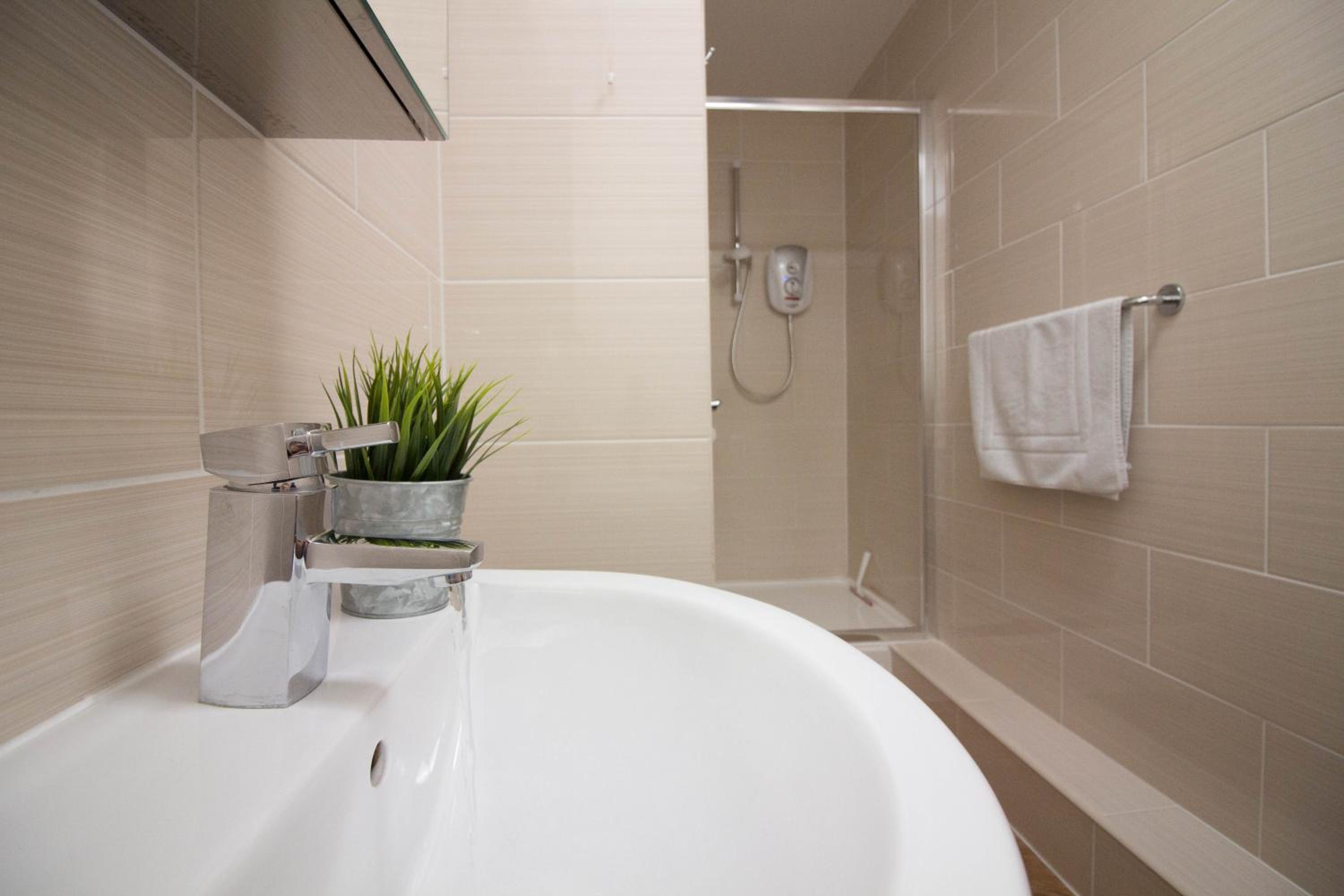 Castle Point Apartments Southampton Premier Lodge