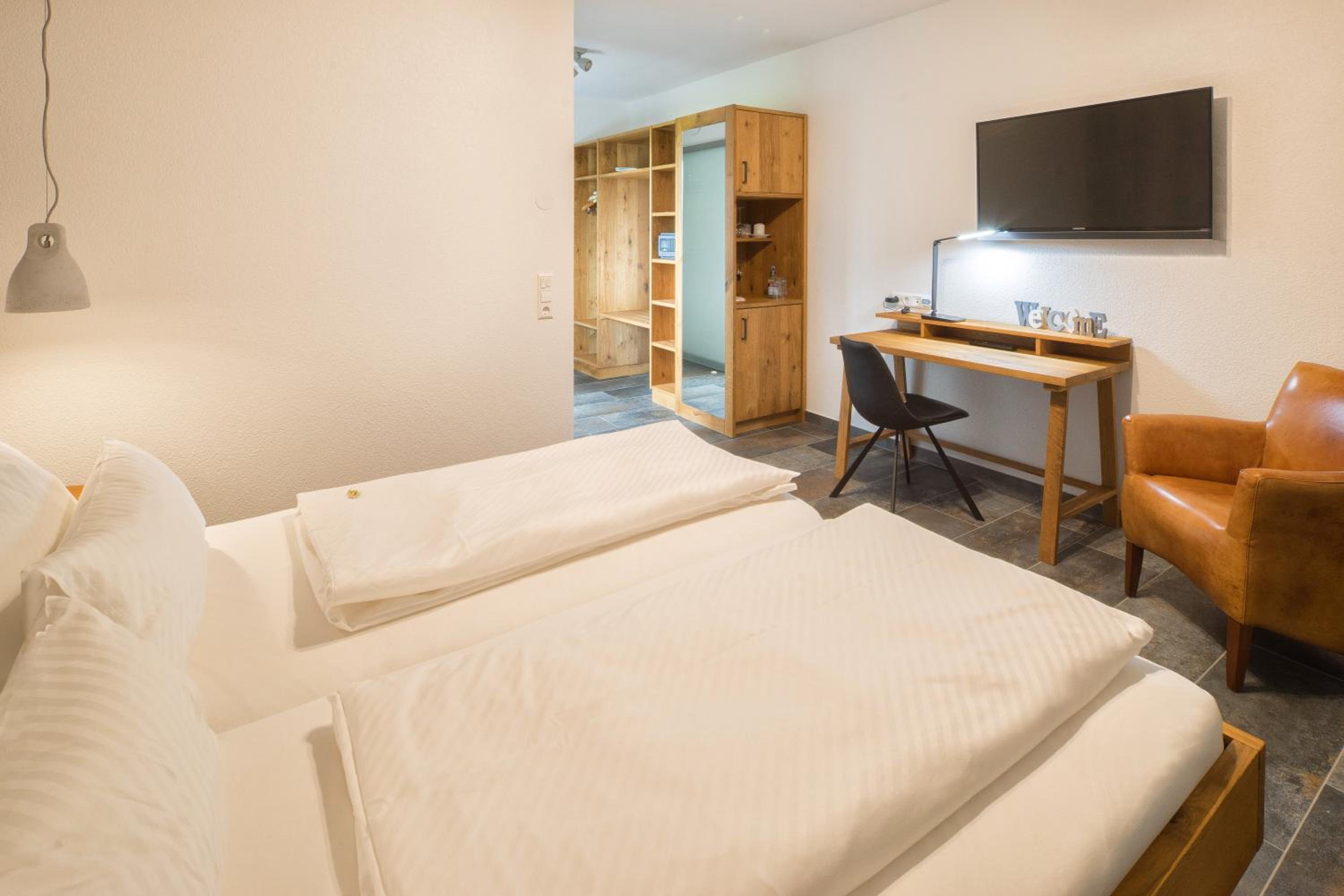 Hotel Hofgut Tiergarten - Property Image 100