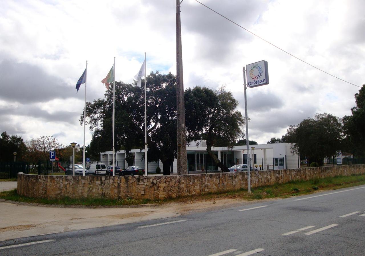 Hotel Parque de Campismo Orbitur Montargil - Image 1