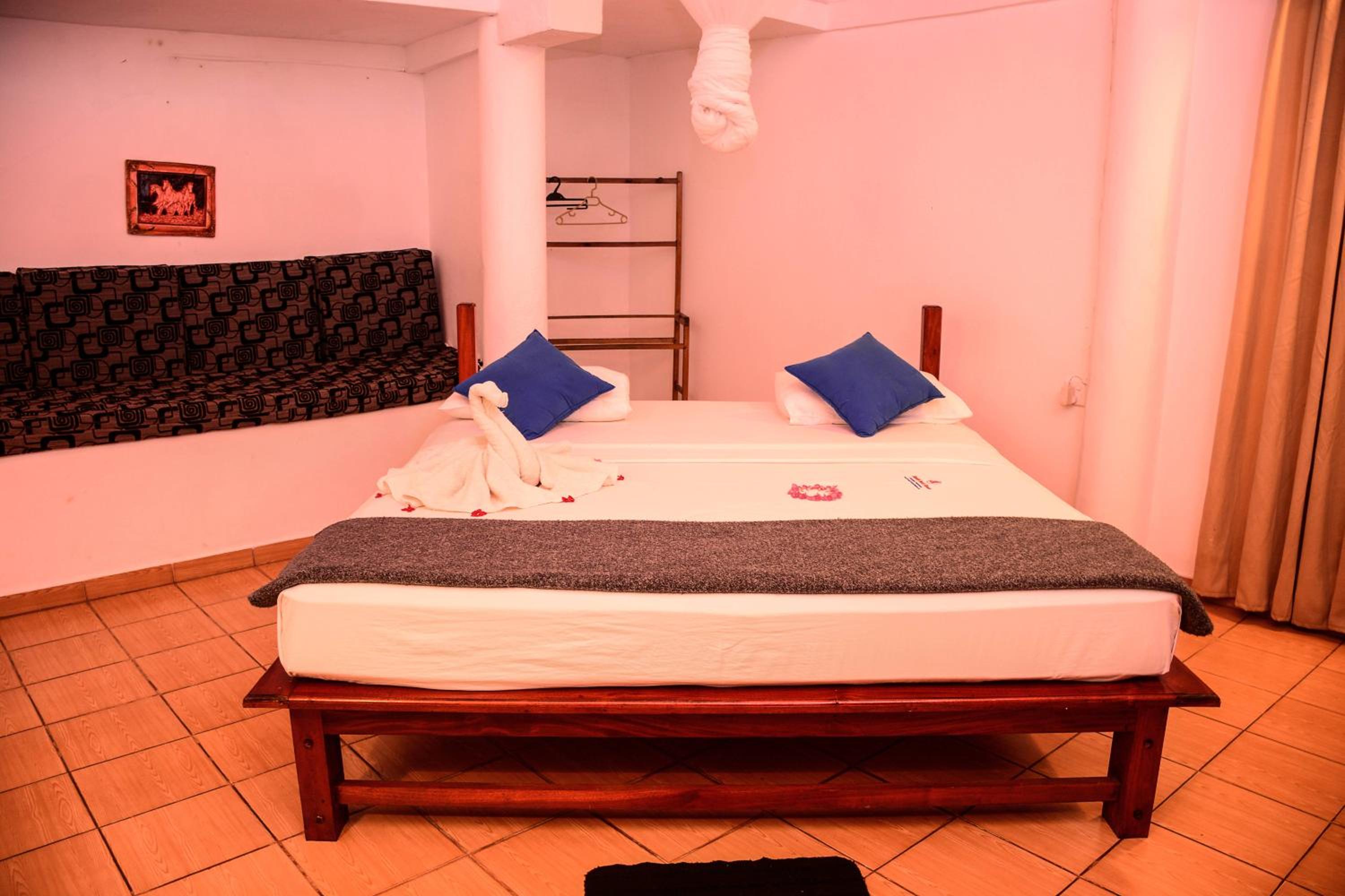 Shanthi Beach Resort