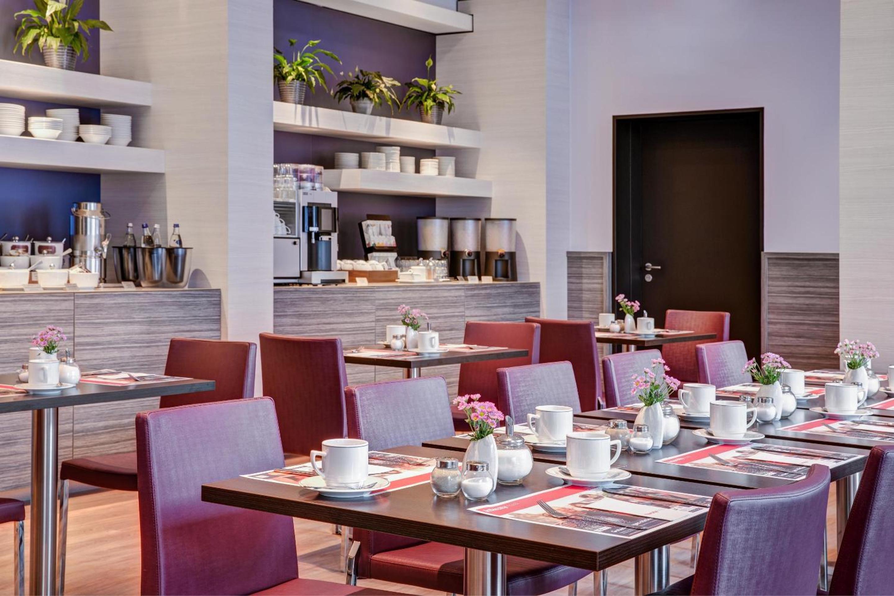IntercityHotel Celle - Property Image 4
