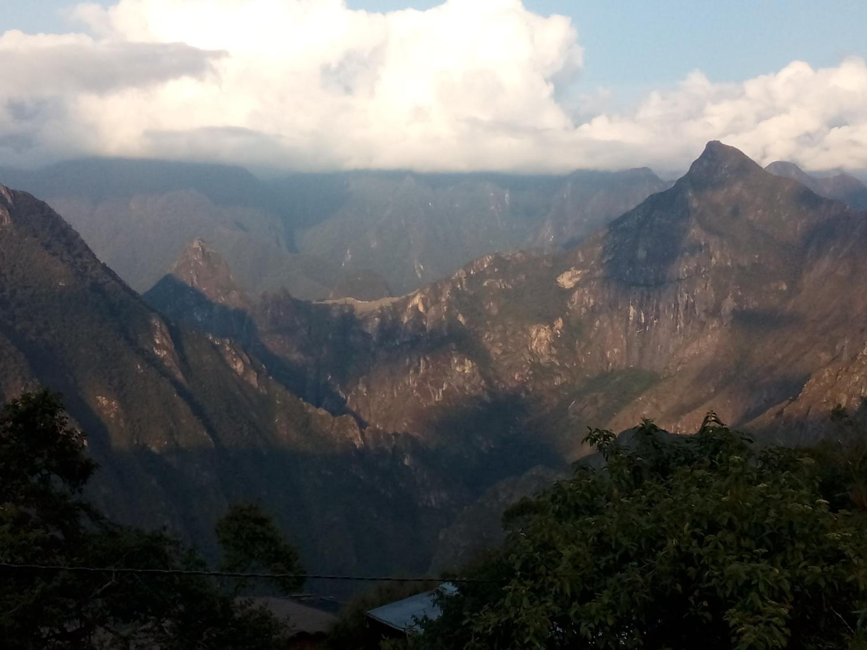 Llactapata Lodge overlooking Machu Picchu - camping - restaurant