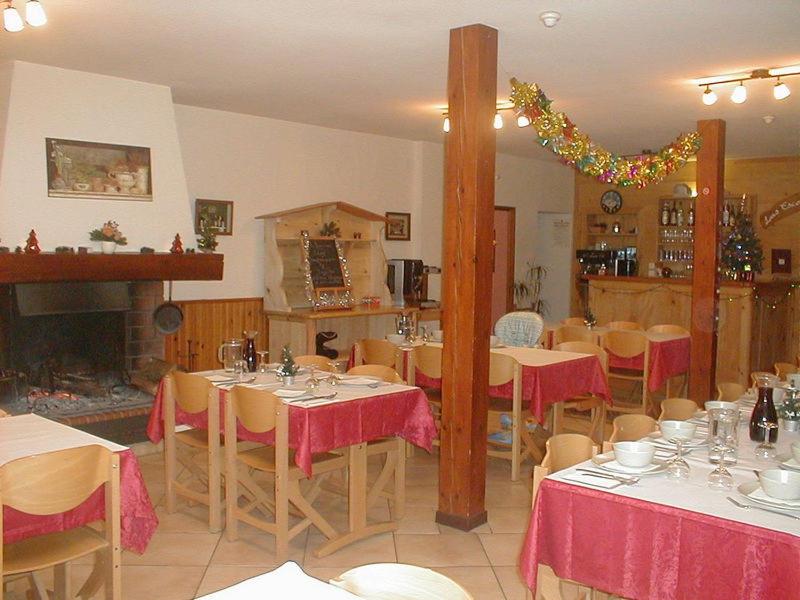 restaurant