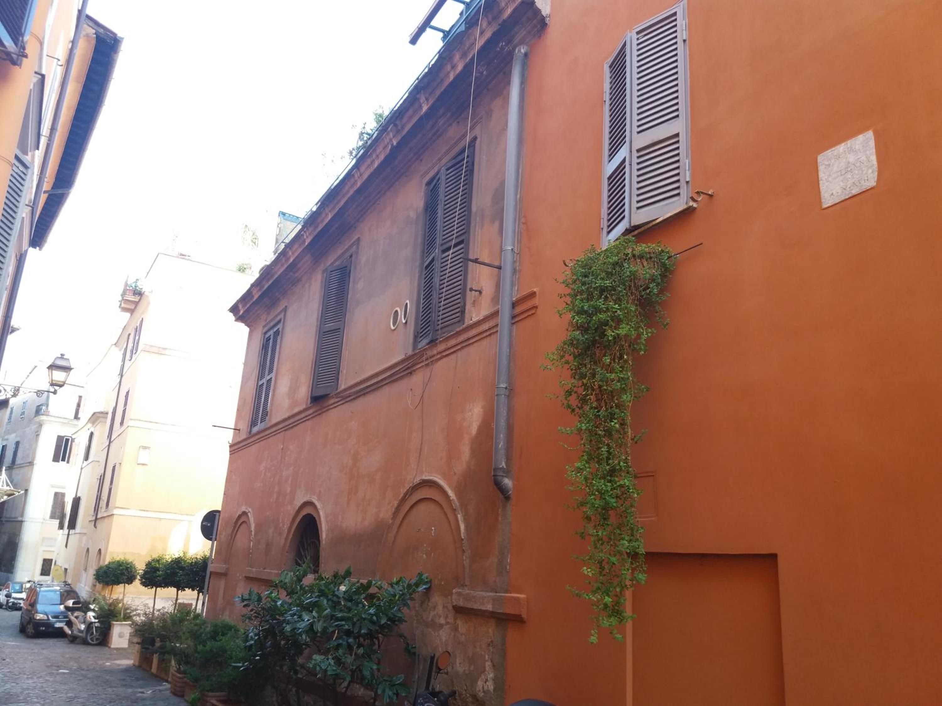 Frangipane Apartment
