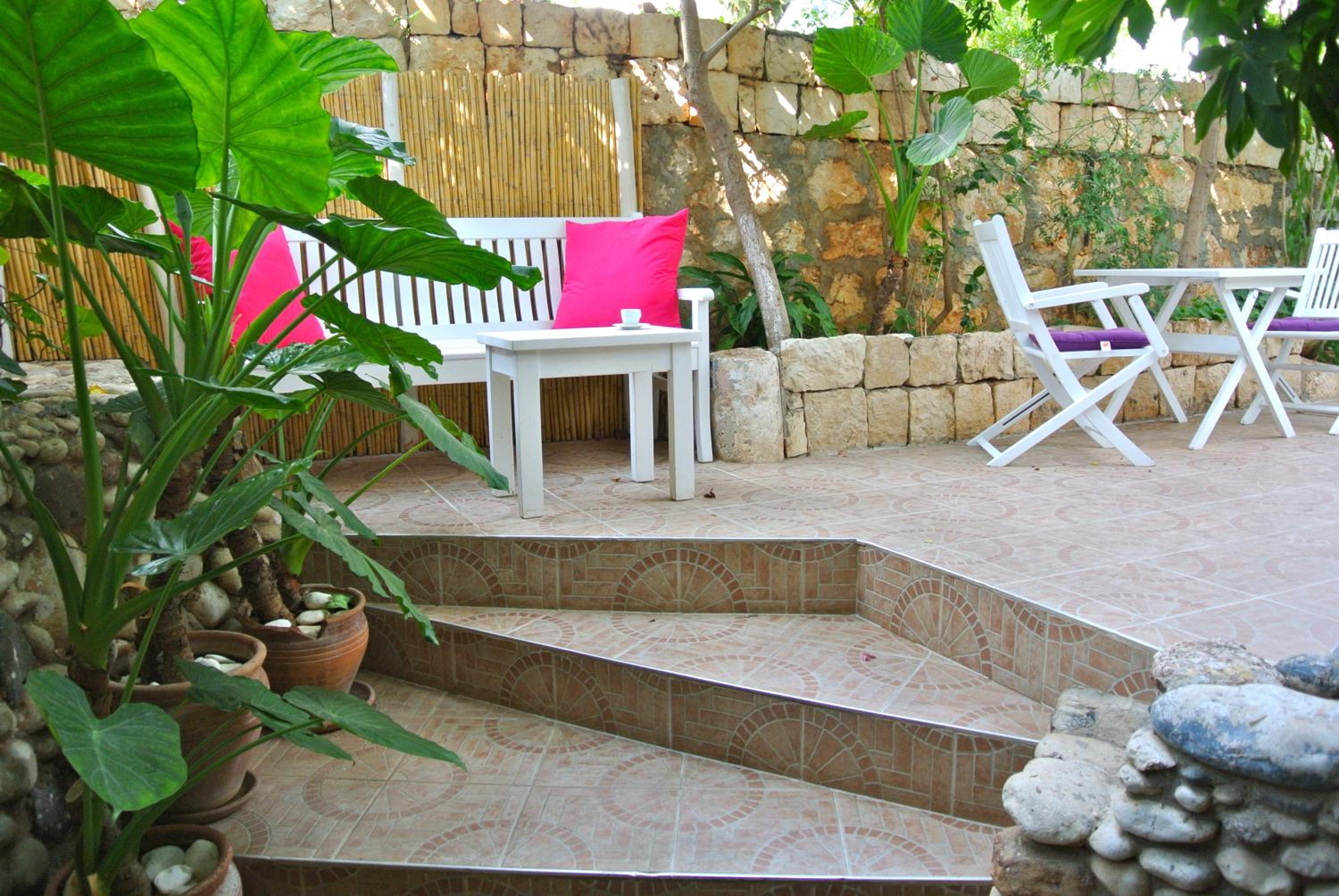 Hideaway - Image 160