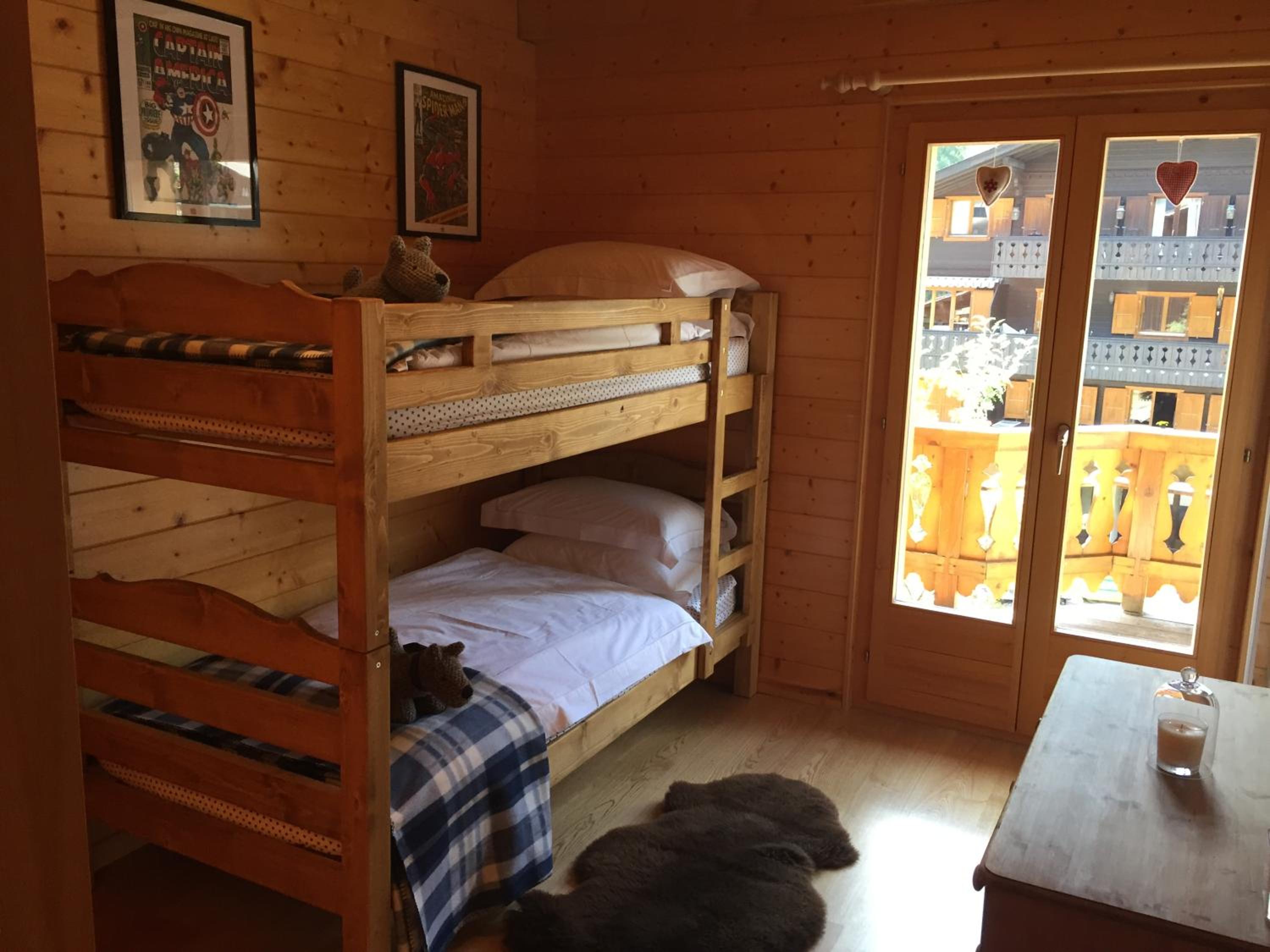 Celine 9, Champery